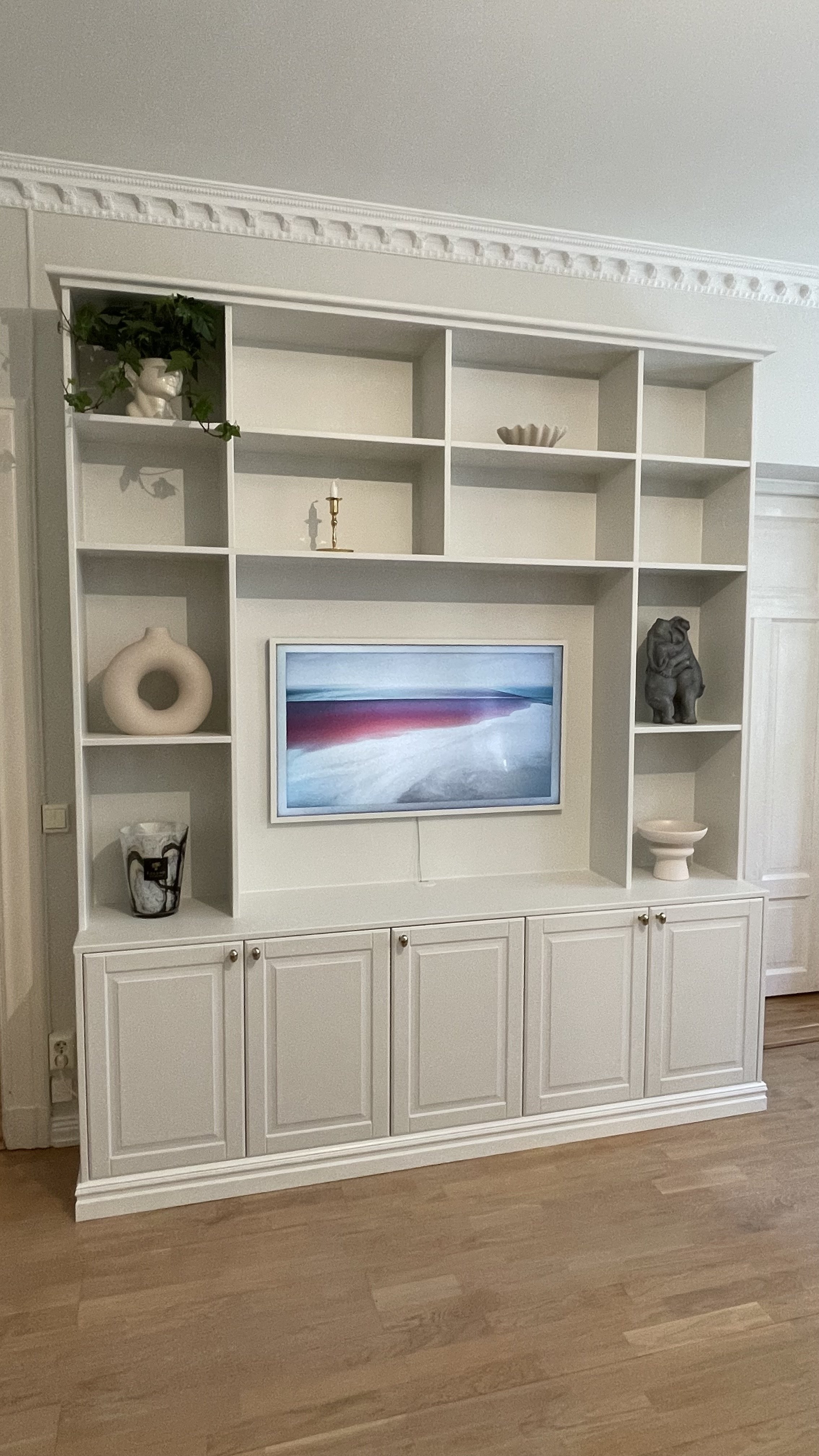 TV-möbel av IKEA-skåp, Vasastan