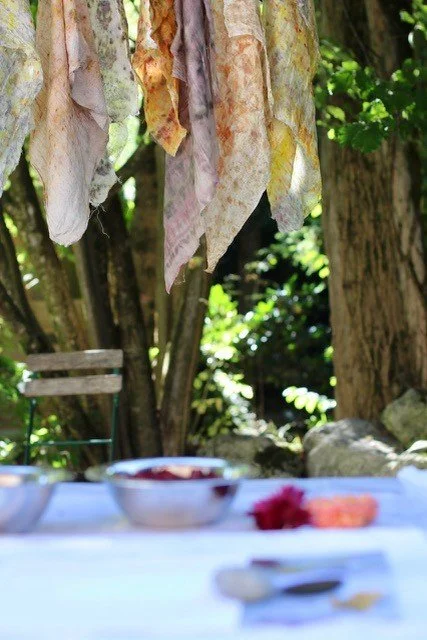 Textilfärben mit natürlichen Materialien