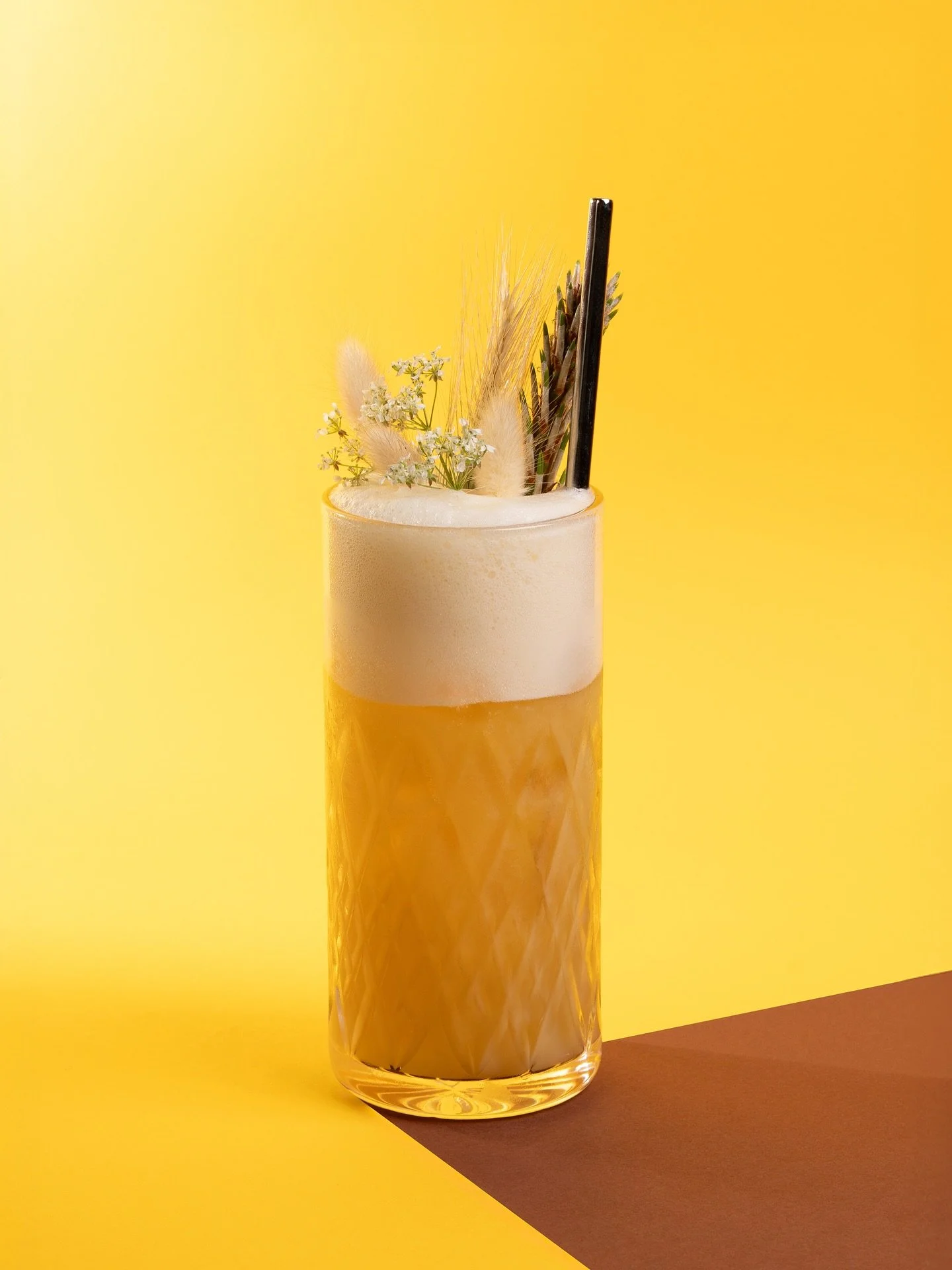 Projet client : 
Un univers, une identit&eacute;, une exp&eacute;rience.
Notre &eacute;quipe a accompagn&eacute; le restaurant NAYA dans la cr&eacute;ation de son univers visuel :
Charte graphique, Cr&eacute;ation du logo, Design de la carte menu, Di