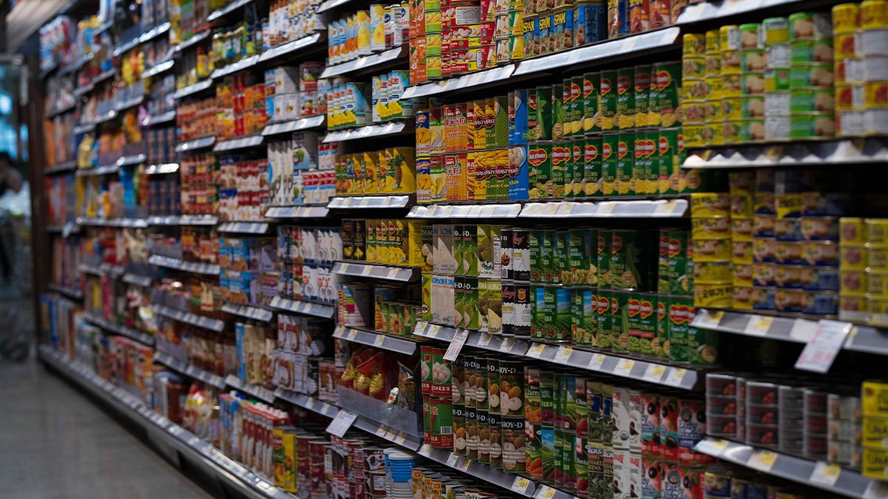 How Brand Recognition at Walmart and Kroger Impacts What Discount Food Distributors Will Pay for Your Surplus