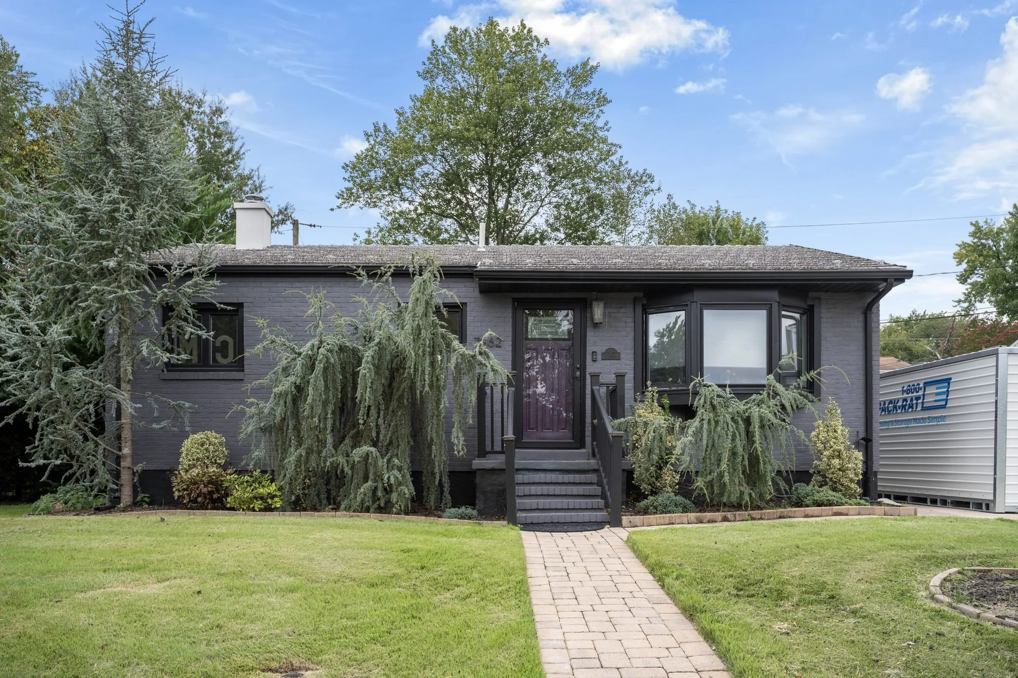 exterior-front-02.jpg