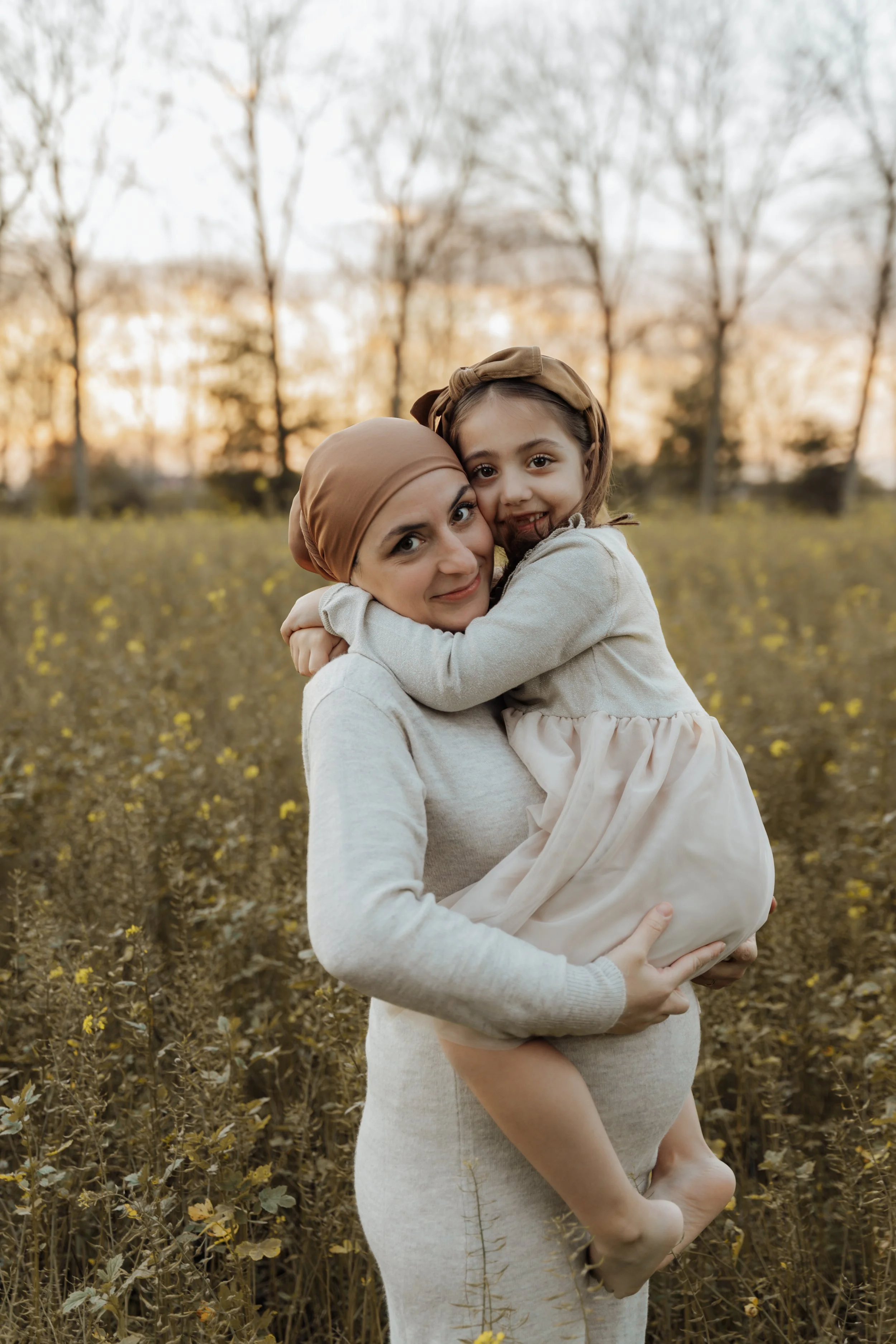 moeder en dochter fotoshoot
moeder fotoshoot
moeder dochter fotografie
moeder dochter portret
fotoshoot gezin
creatieve ideeën moeder en dochter fotoshoot
tips voor een ontspannen moeder fotoshoot
beste outfits voor een moeder en dochte
