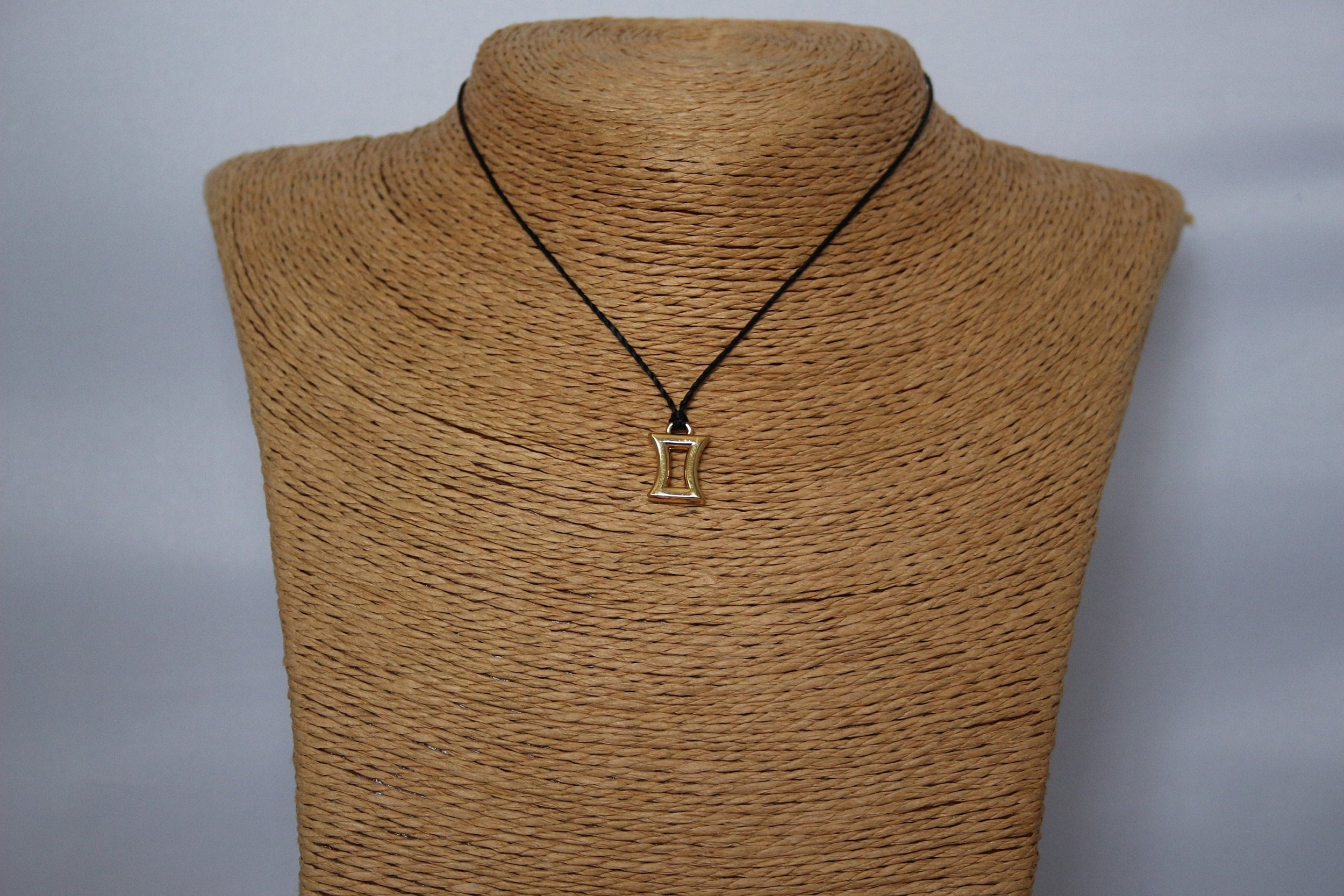 https://i.etsystatic.com/17569635/r/il/3aaf47/4308191888/il_fullxfull.4308191888_5tya.jpg