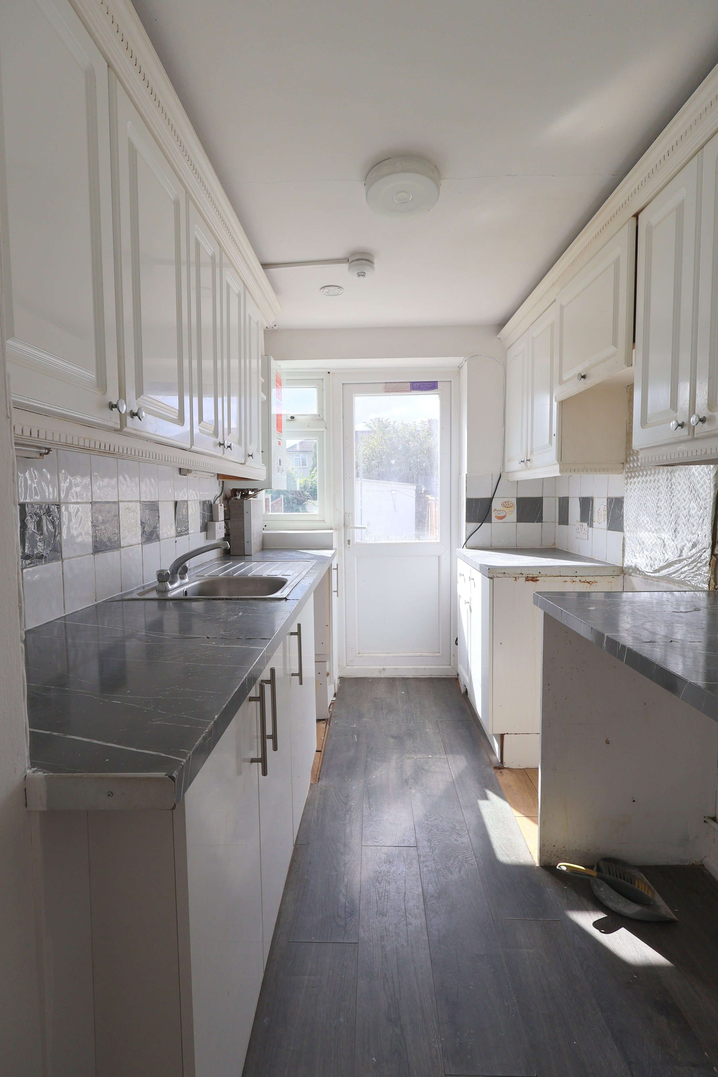 three-bedroom end terrace house located in RM10 9BJ