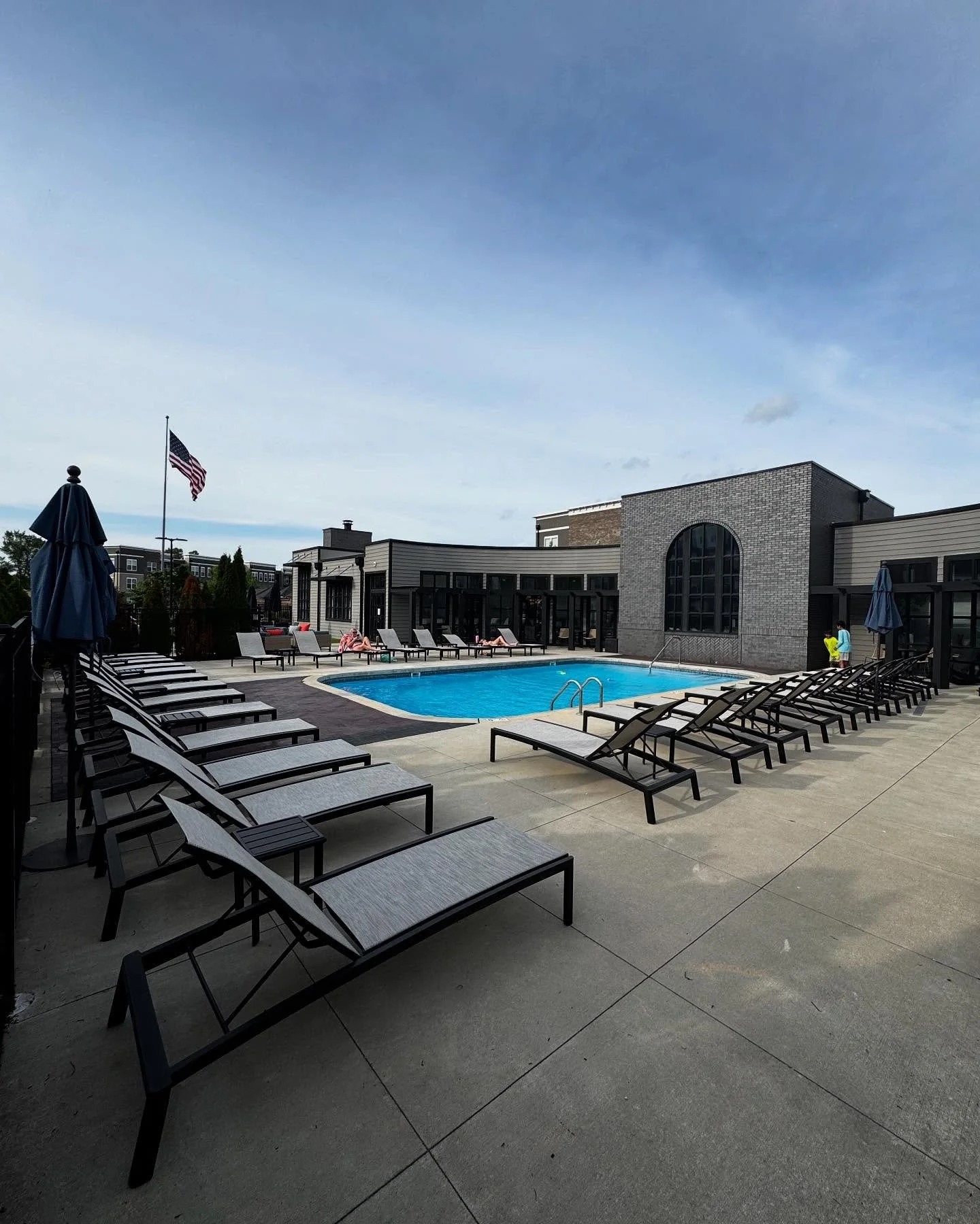 Not enough sun at Harper? Remember that you can use the Graham Park pool until 10pm!! ☀️ 
#pool #summervibes☀️ #apartment #apartmentliving #apartmentamenities #thehighlands #columbus #columbusohio #residents