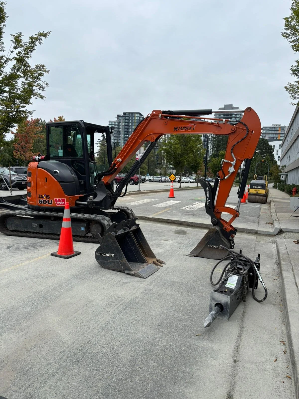 WhatsApp Image 2025-11-17 at 6.40.32 PM.jpeg