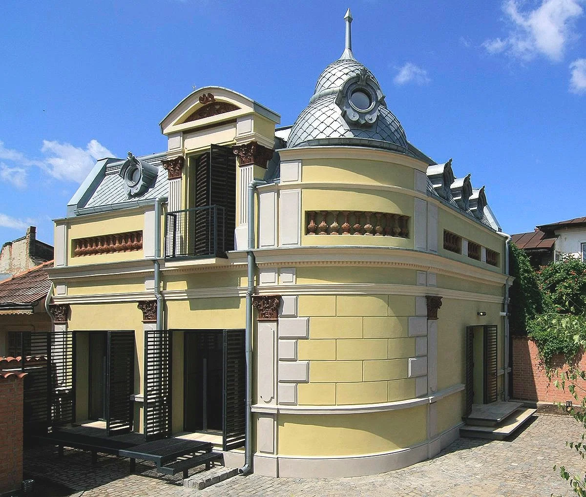 Revista ZEPPELIN: Casa lui Jupân Marinache din Călărași