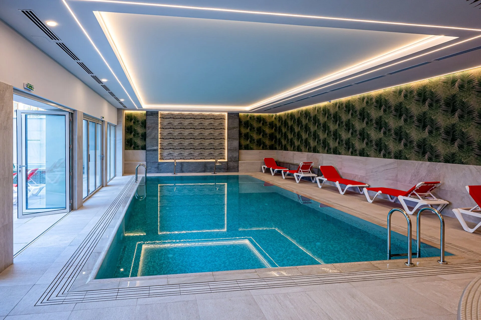 Zona SPA - piscină interioară.jpg-d2.jpg