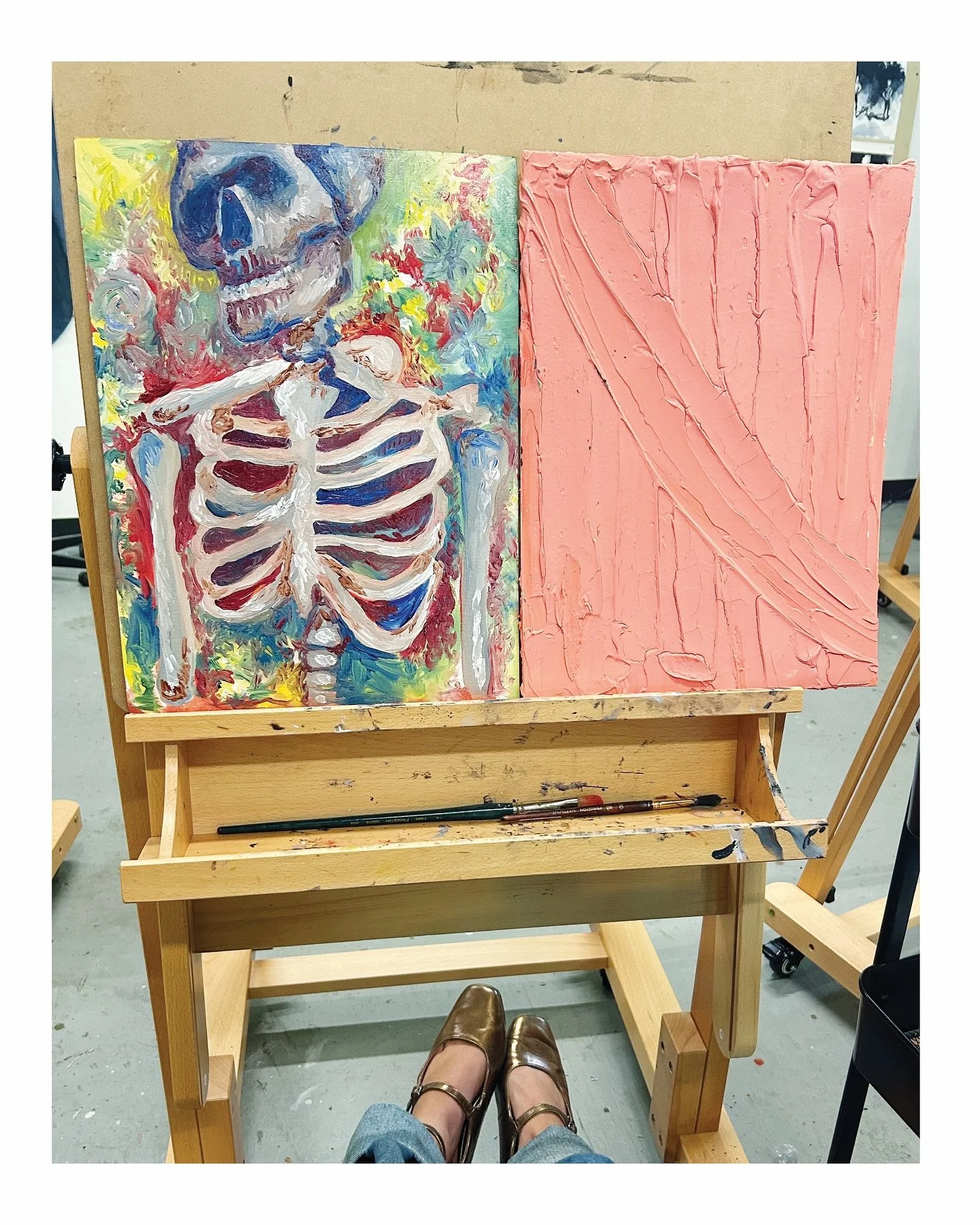 Latest painting, a skeleton with some fun, over-the-top styling. Had a blast playing with textures and details on this one.
-
-
-
-
-
-
- #painting #artprocess #skeletonart #creativeplay