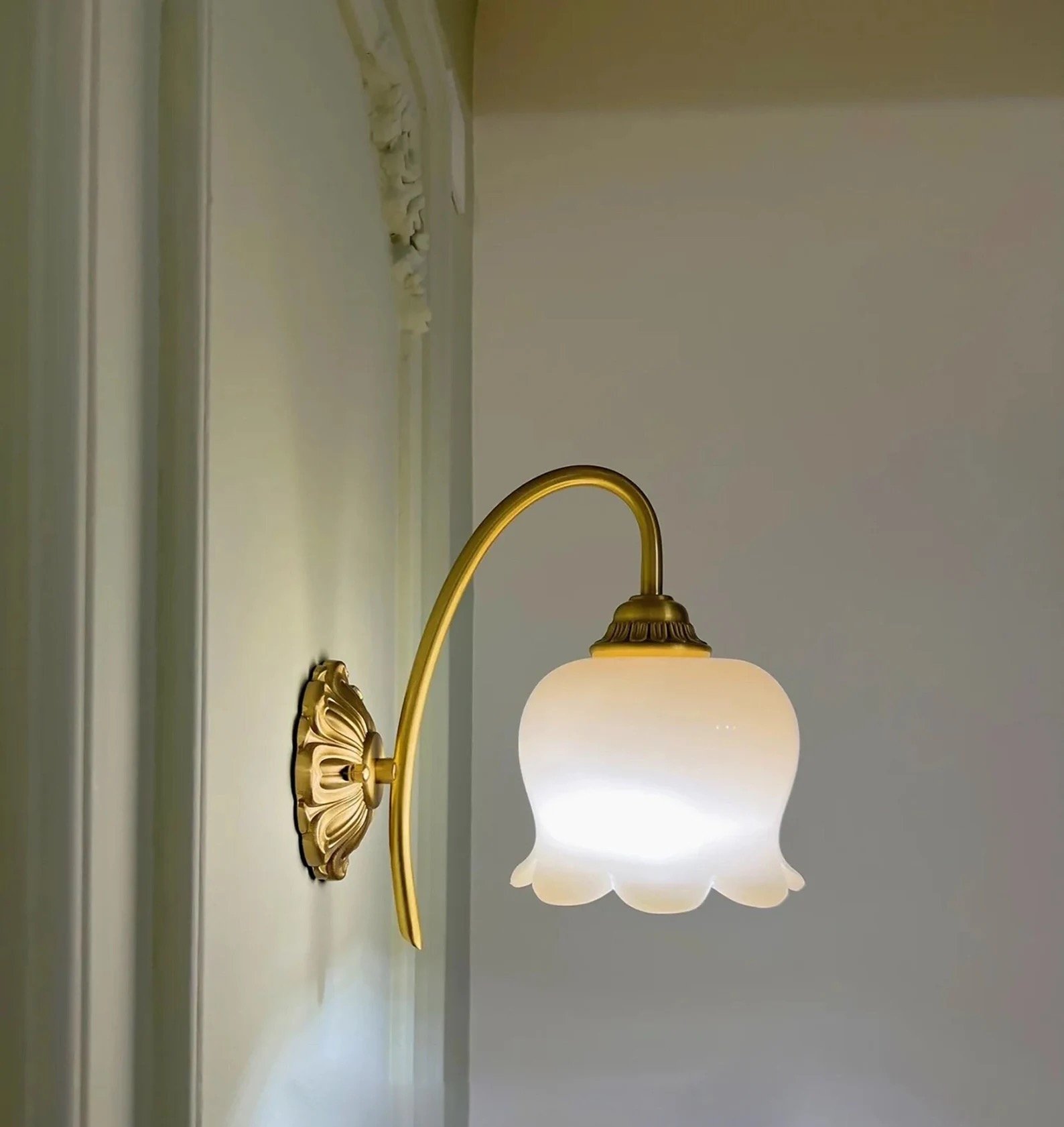 Vintage Items Trending in 2025: What I’m Hunting For (And Why You Should Be, Too!)