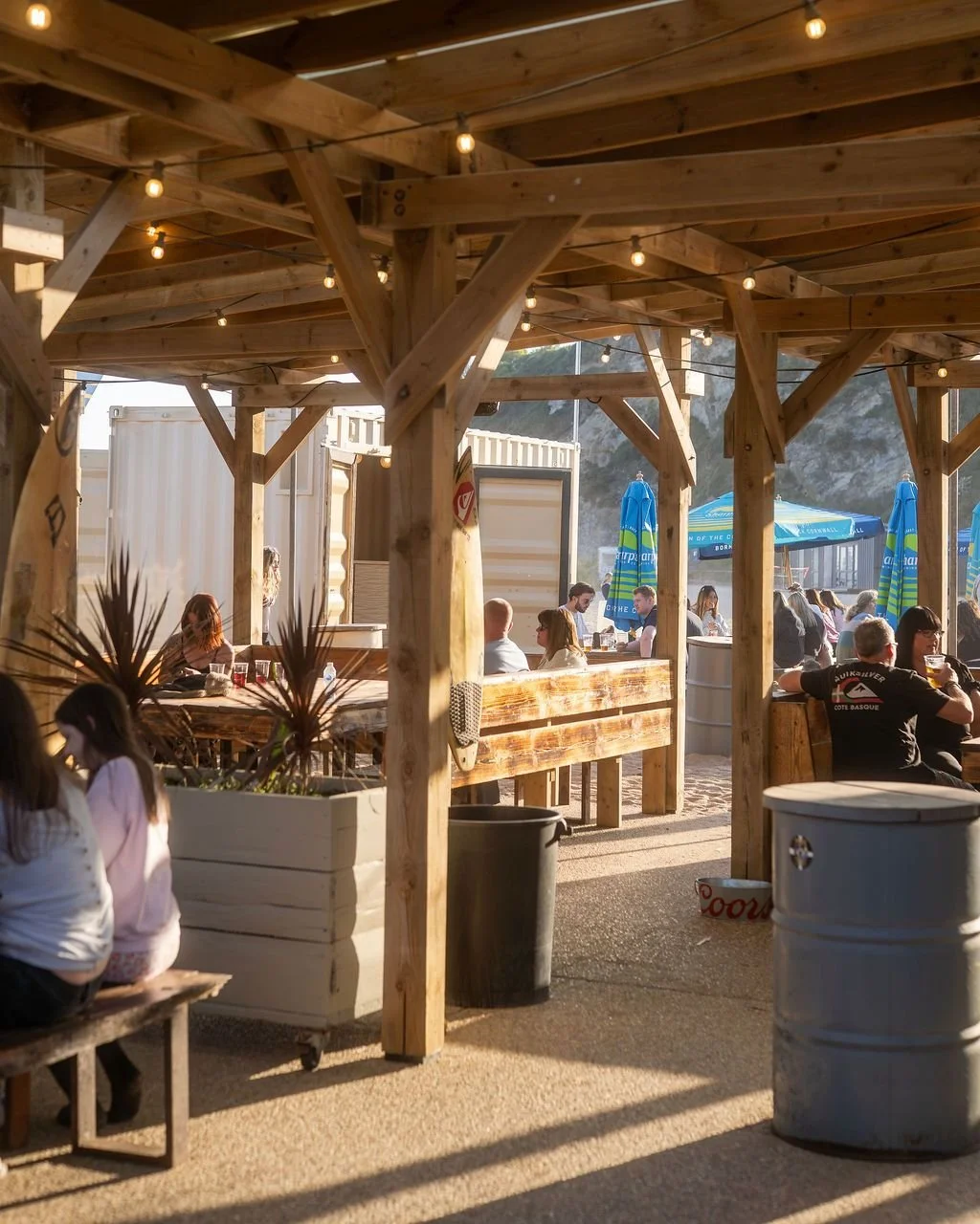 We've got some sunshine back - what does that mean? 🤔 

It means a smoothie bowl in the morning from @frooth.carlyon or an iced coffee from @manormadecornwall, refreshing cold beers from @sharpsbrewery while enjoying a pub quiz or live music, tuckin