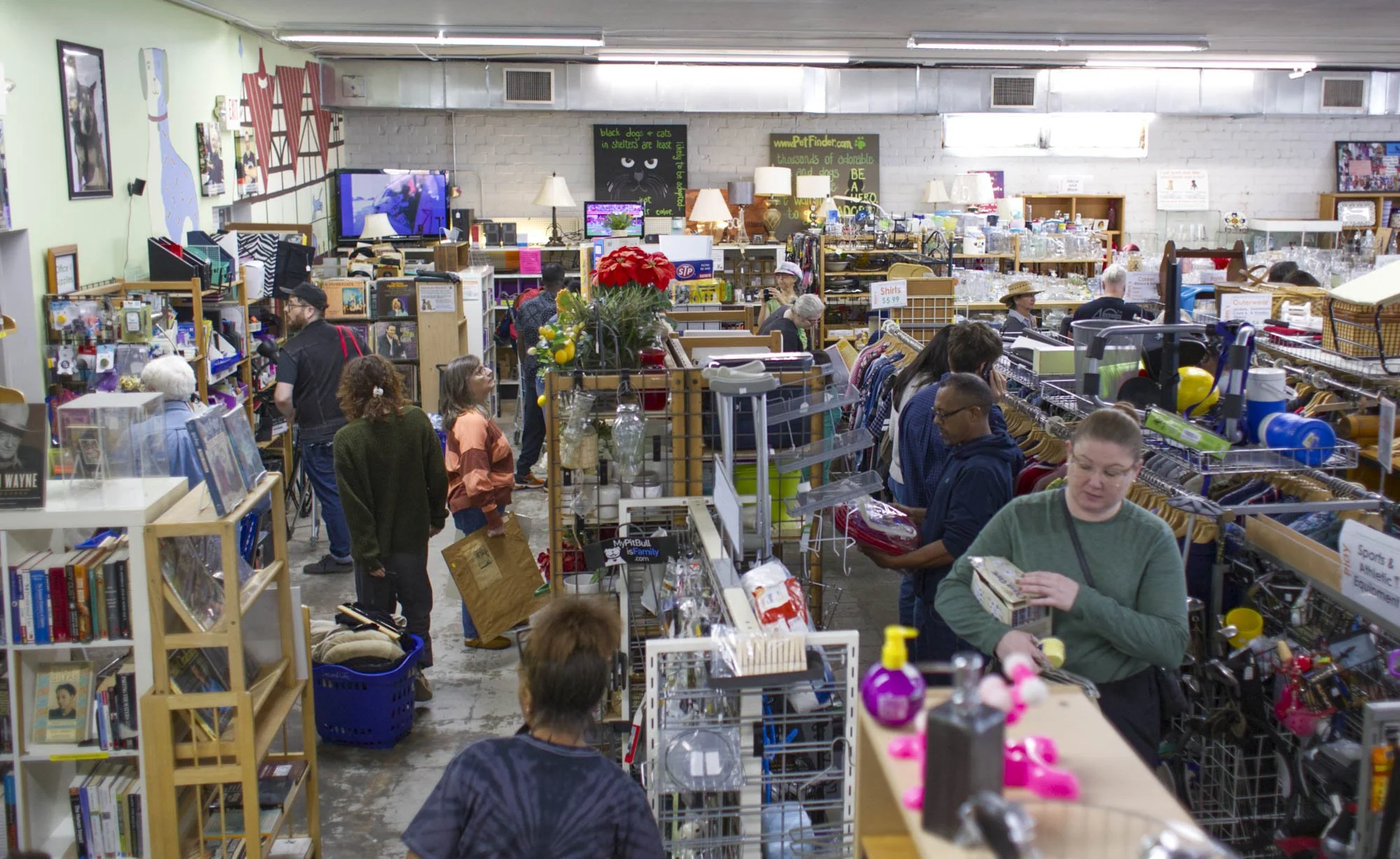 Second Life Thrift_Photos by Dustin Timbrook for The Verge Avondale Estates_web_041.jpg