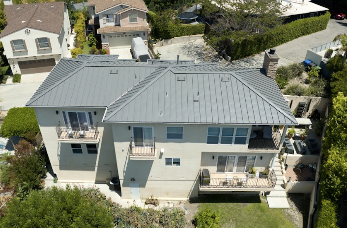 metal-roof-greencal-construction.png