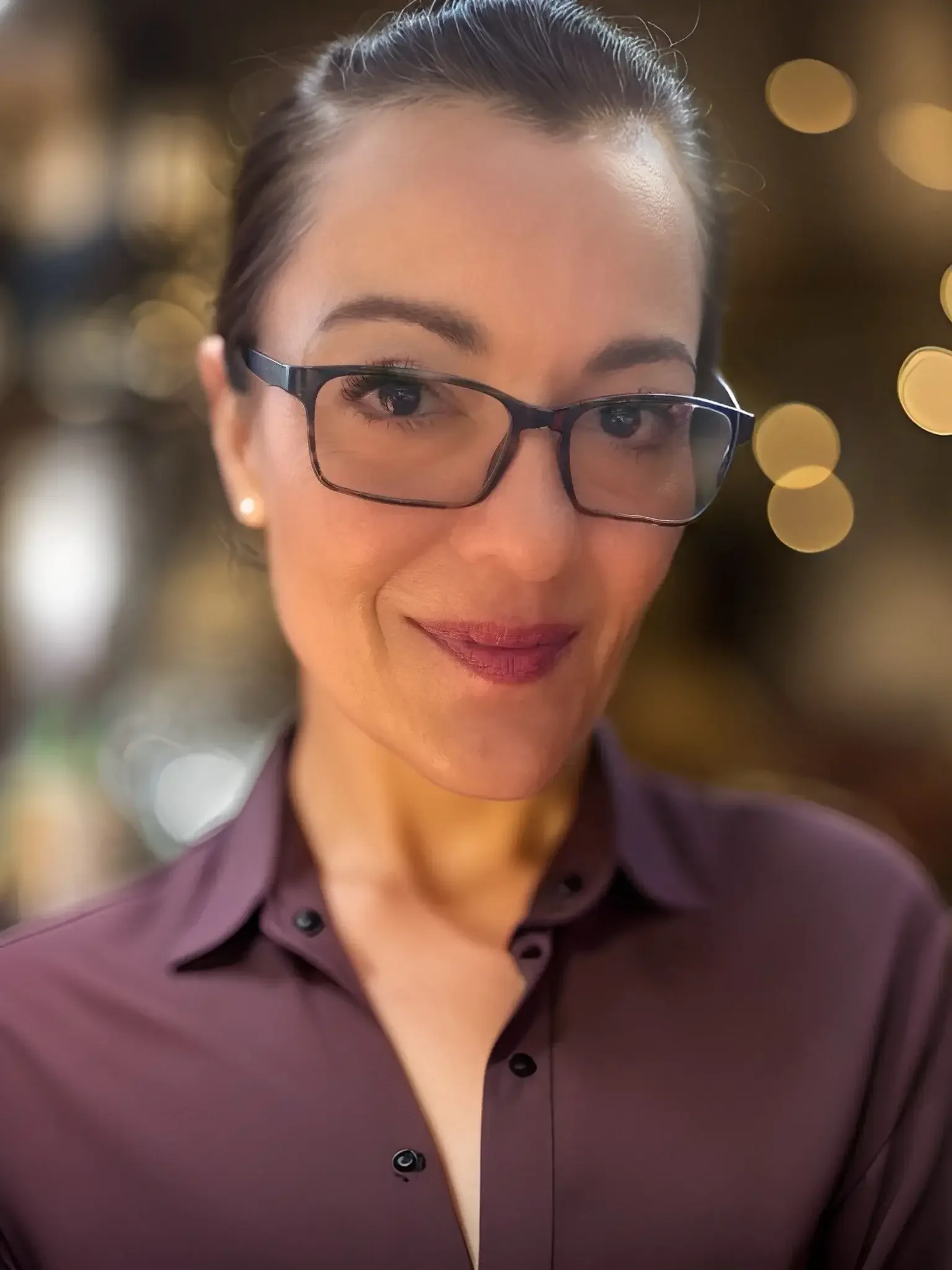 Selina Sahba, experienced massage therapist based in Pacific Grove