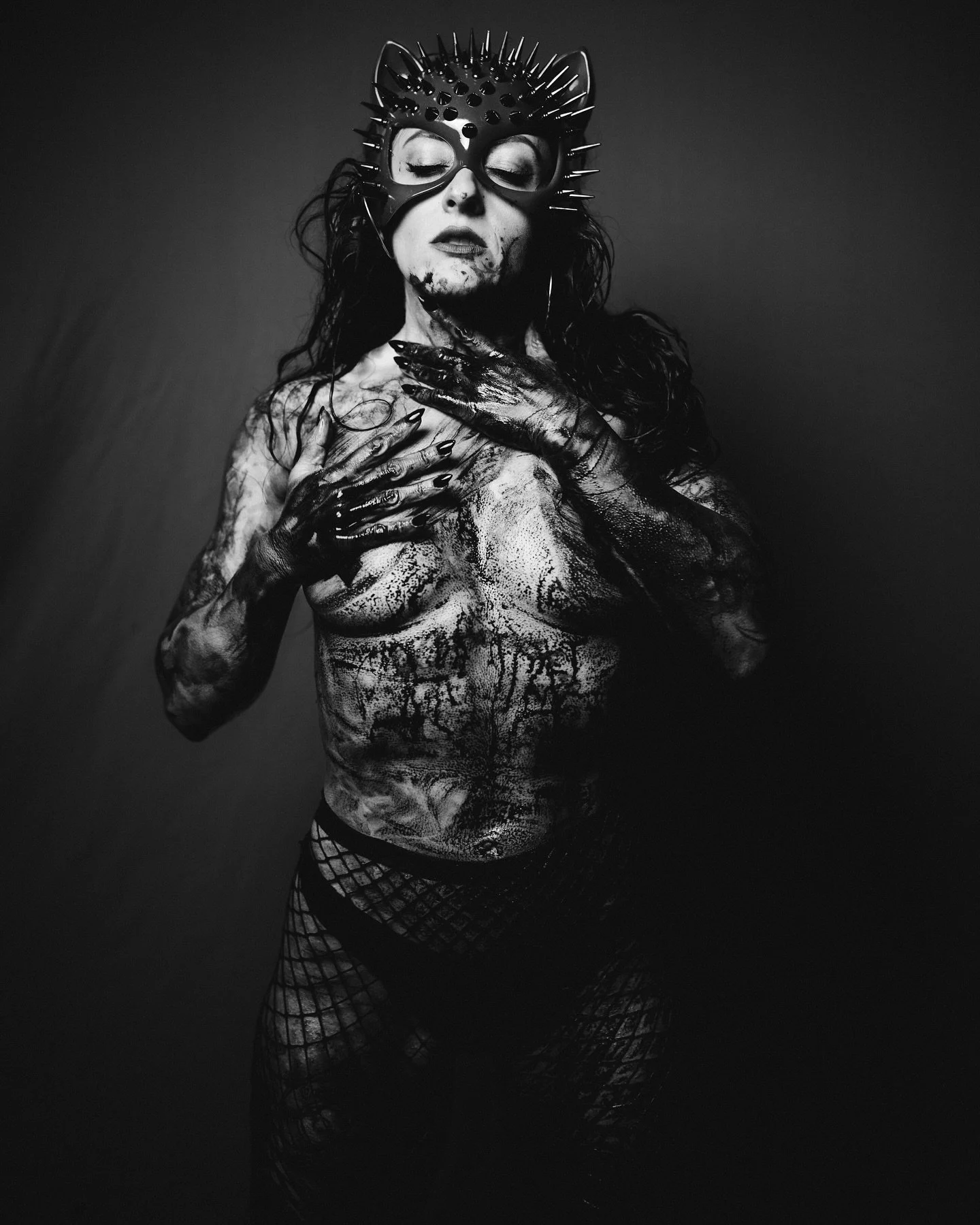 A hand full I don&rsquo;t have posted from a while back with @lil.rambo.52 &amp; @jacked_kirby_ 🏴&zwj;☠️

If you haven&rsquo;t ever done a paint shoot, I highly recommend it. As long as it&rsquo;s done right&hellip; 

-
-
-
-
#paintphotoshoot #bnwph
