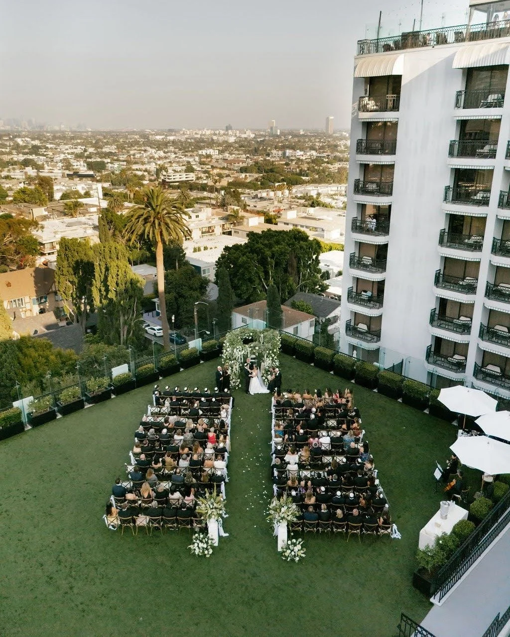 There&rsquo;s a quiet moment just before the ceremony begins.

Guests are seated. Music starts. Everything is in place. And for our couples, there&rsquo;s a sense of calm knowing the day is exactly where it needs to be.

Planning+Design | @blissfully