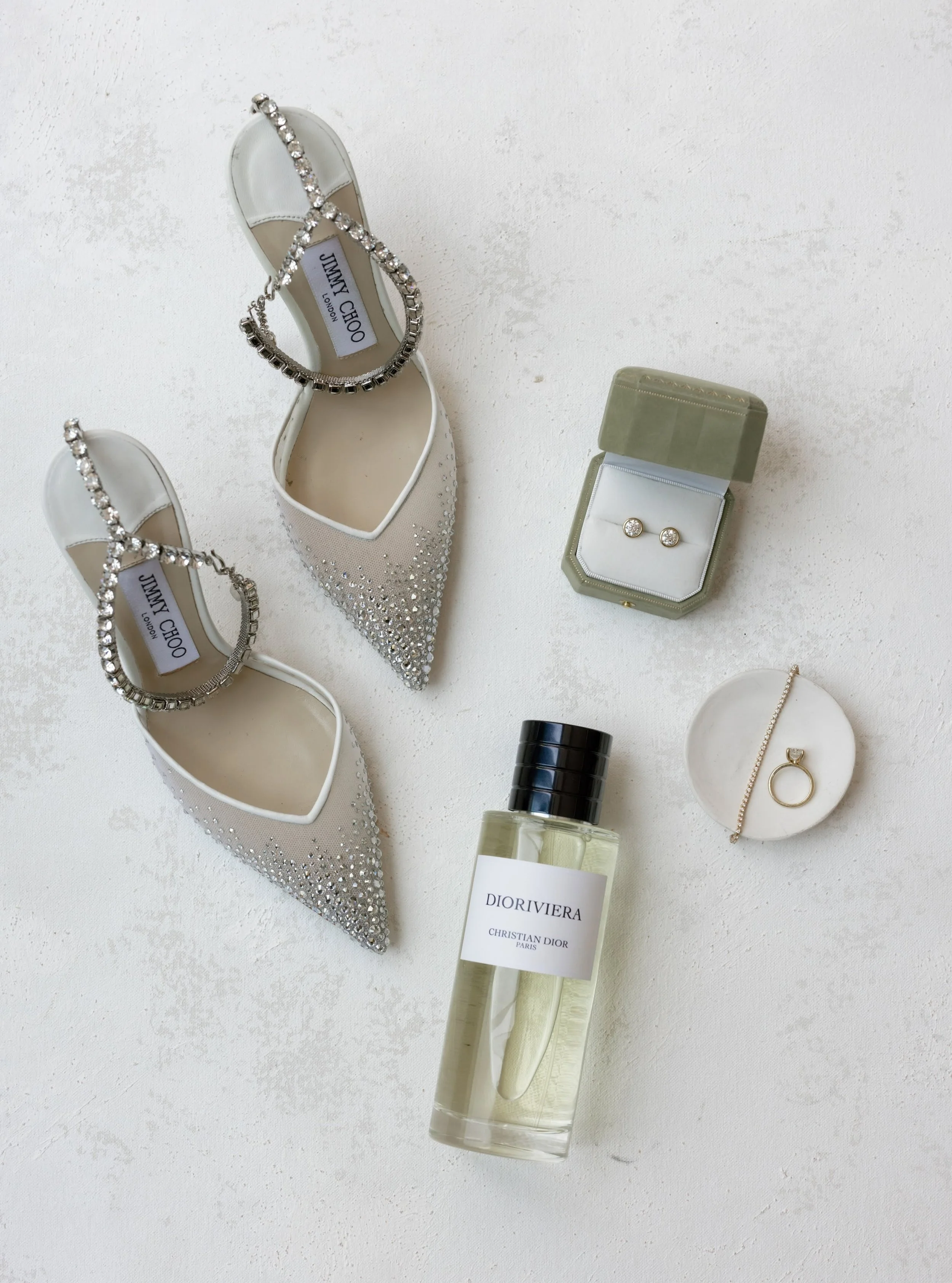 We are always here for the details. Especially the shoes. Always the shoes. 

Planning+Design | @blissfullystyledevents
Photo | @thekateson
Video | @perfectunionfilms
Florals | @lilyrodenfloralstudio
Venue | @thelondonweho
Rentals | @sigpartyrentals
