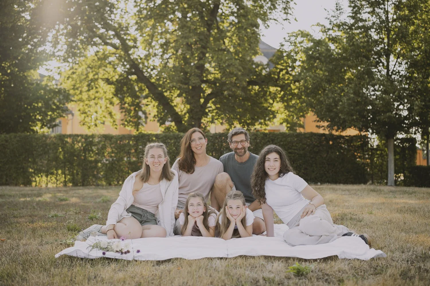 семейна снимка  на шест членно семейство.jpg