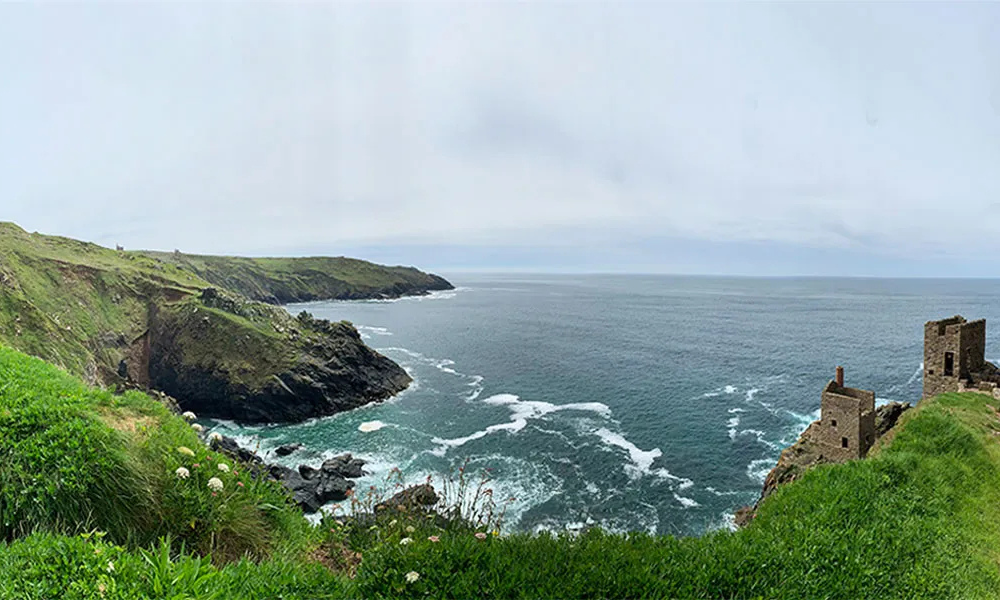 botallack-mines-st-just-west-cornwall-picnic-spots-in-cornwall-scoop-of-cornwall-cornish-blog.png