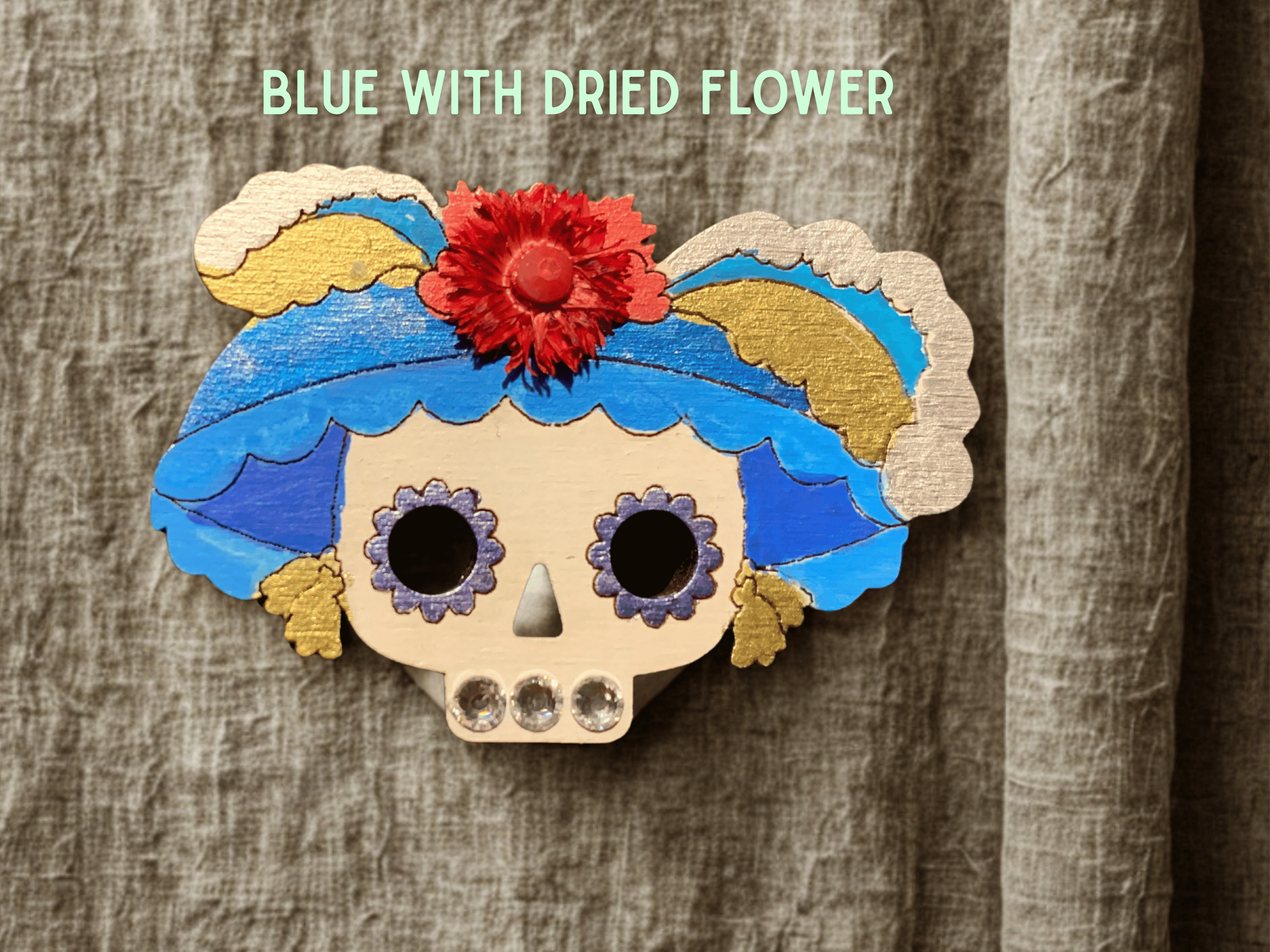 6_Catrina Blue with Dried Flower.png