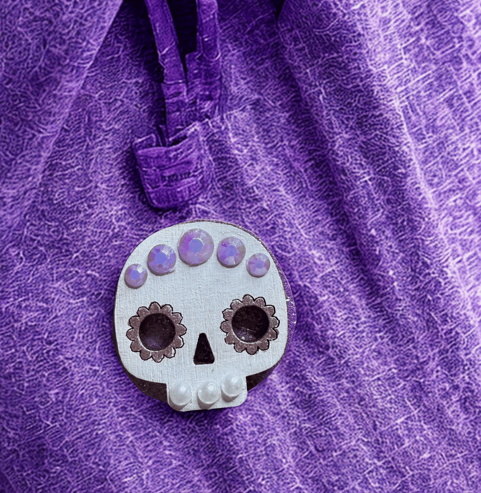 Small Calavera pin purple.png