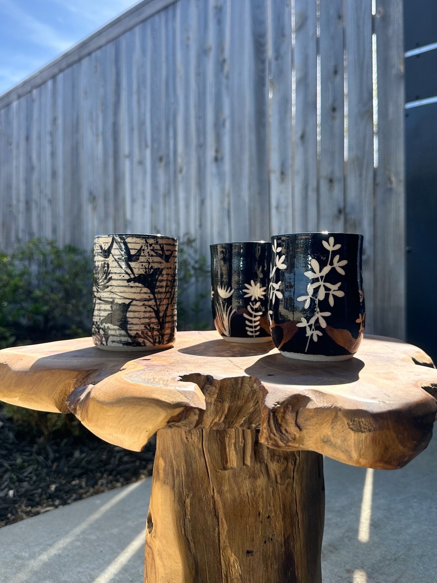 We love buying intentionally. From coffee mugs to flower vases. We now carry functional pottery by @bonne_terre_pottery ✨ check out our website to view all 27 pieces! 
.
.
. 
#waddellsgallery #artgallery #functionalpottery