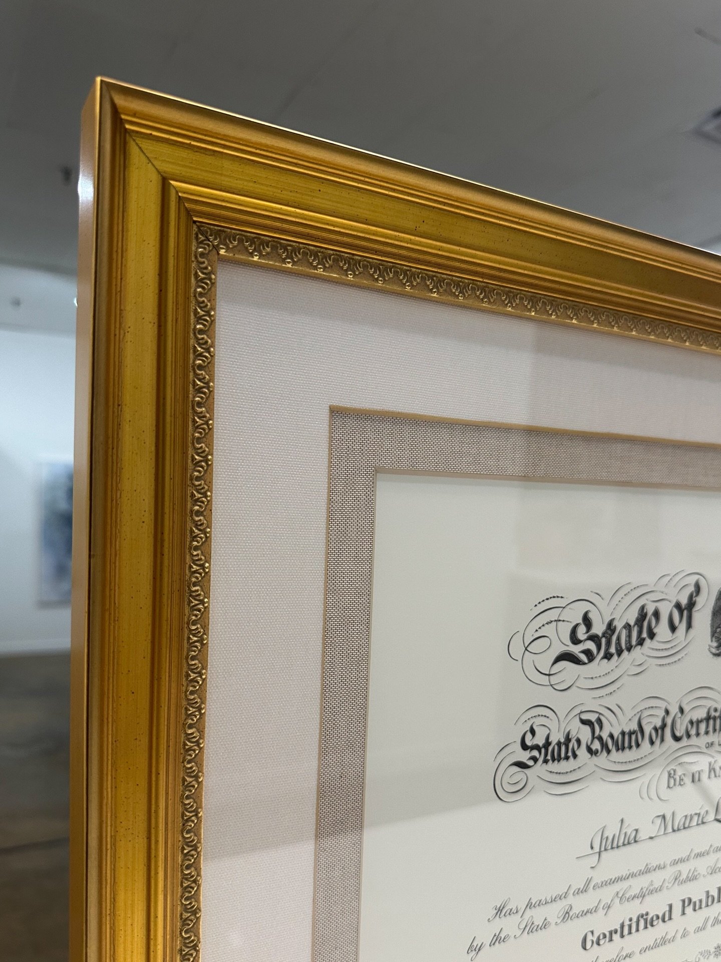 It&rsquo;s all in the details ✨➡️ 
.
.
. 
#waddellsgallery #customframing #artgallery
