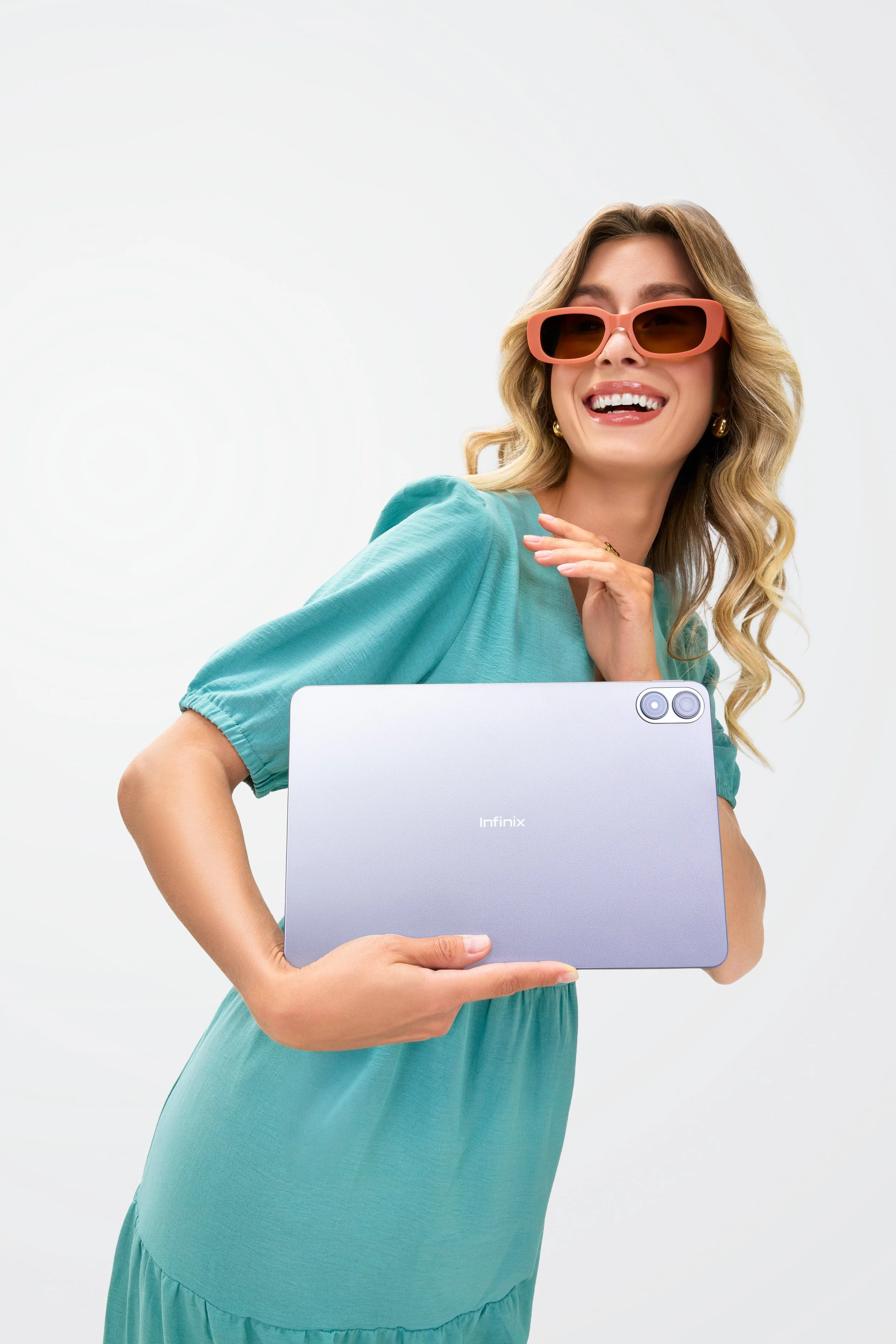 infinix0657 1-min.jpg