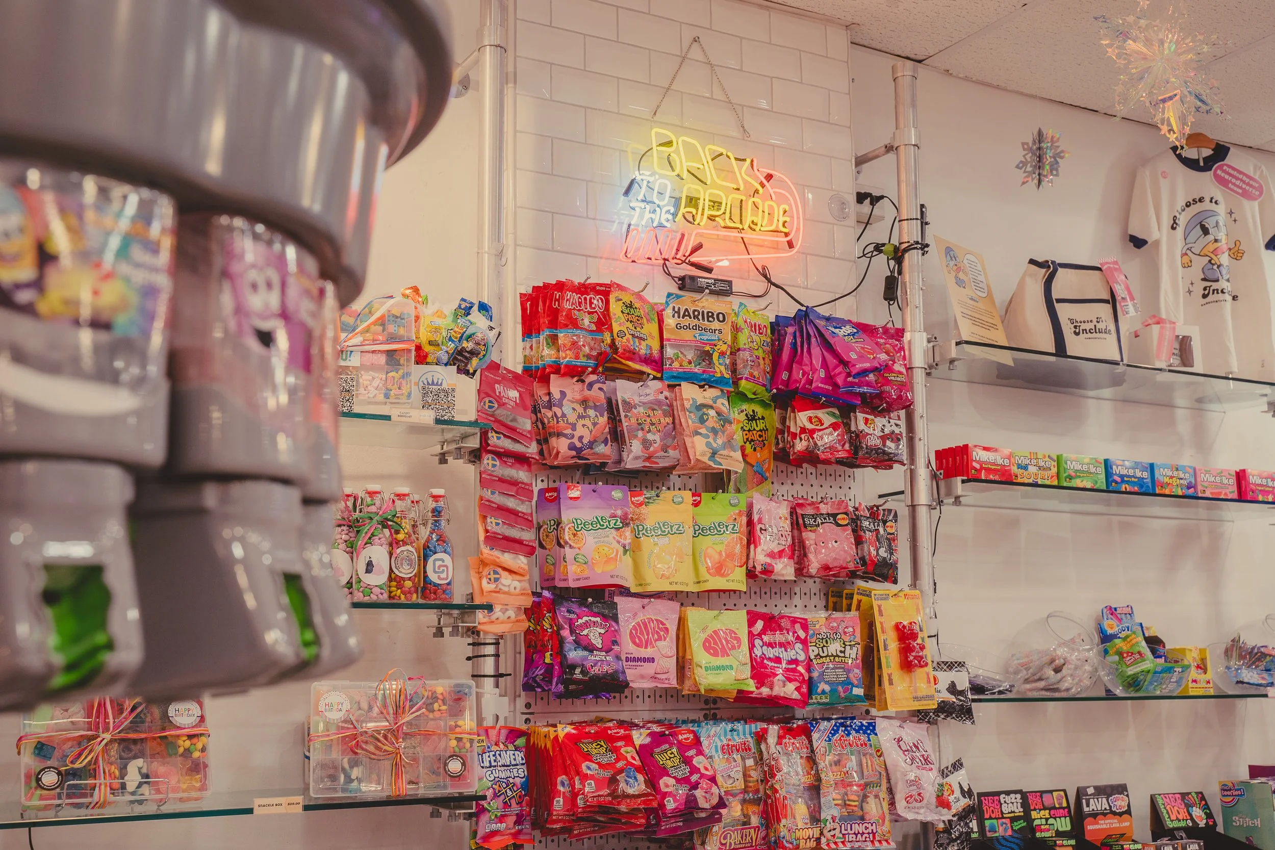 buy birthday party favors Media PA, Purchase corporate gift Media PA, candy store near me Media PA