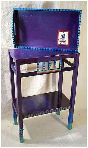 Table and tray matching set