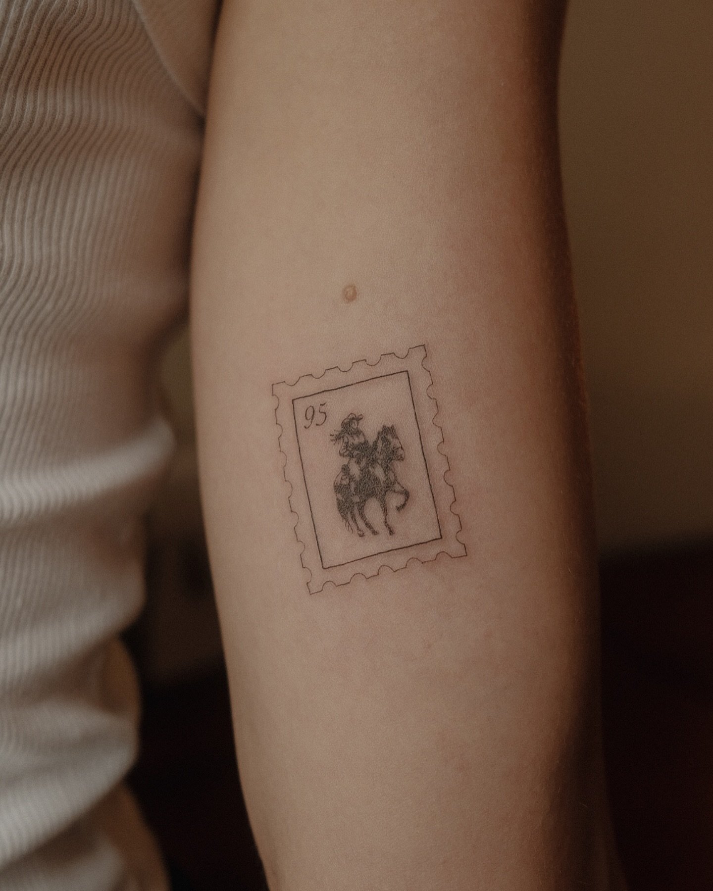 still dream about her <3 healed 
&bull;
&bull;
&bull;
#finelinetattoo #fineline #westerntattoo #horse #western #cowgirl #horsegirl #denver #losangeles #womenwhotattoo #tattooshop #tattooartist #stamp #tinytattoos