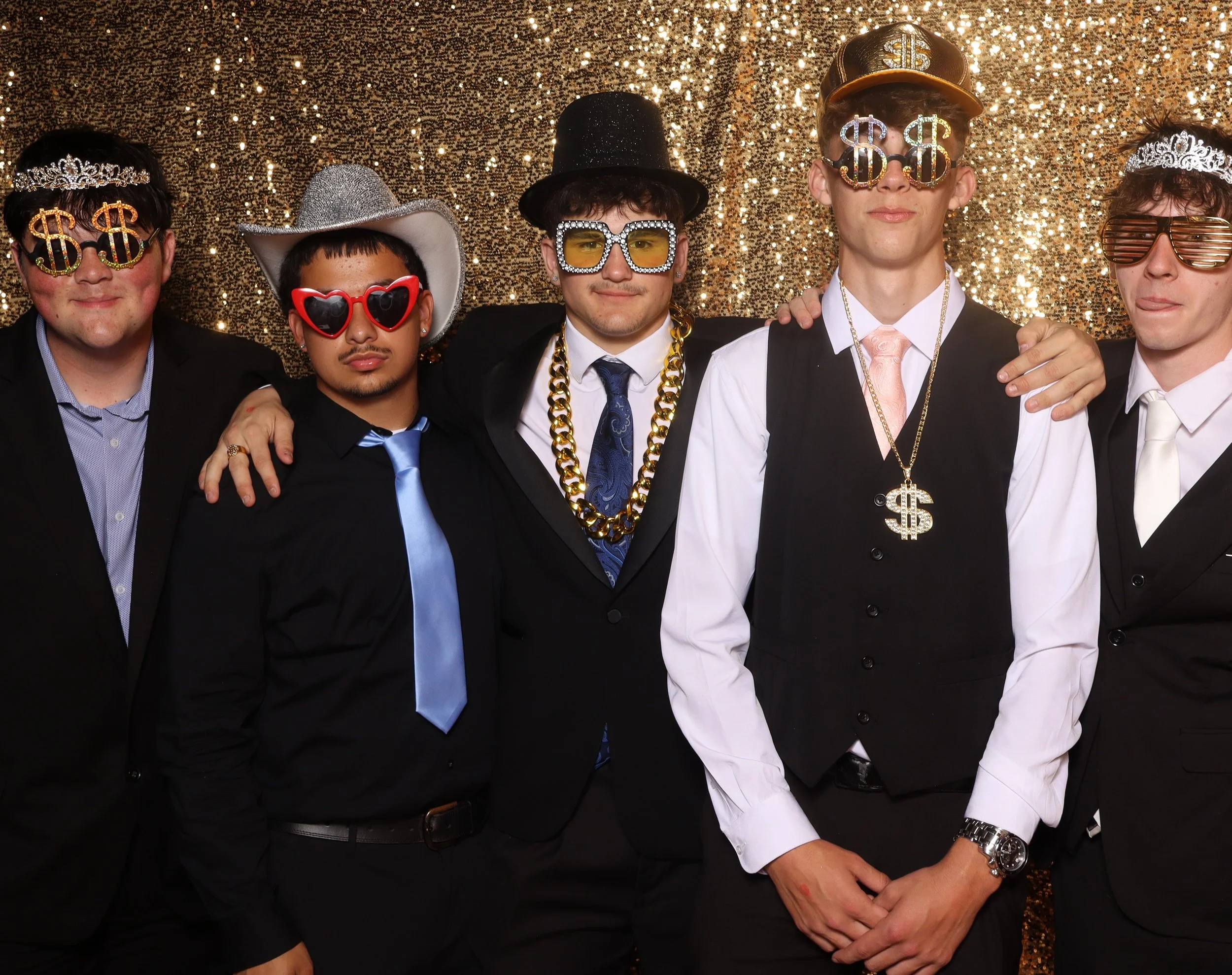 Aloha_HS_Prom_Photo_20260509_Time-214554_9jocr7.jpeg