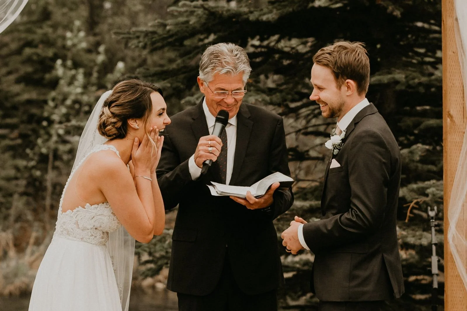 Last-Minute Wedding Plans? You’re Not Too Late for a Beautiful Outdoor Celebration