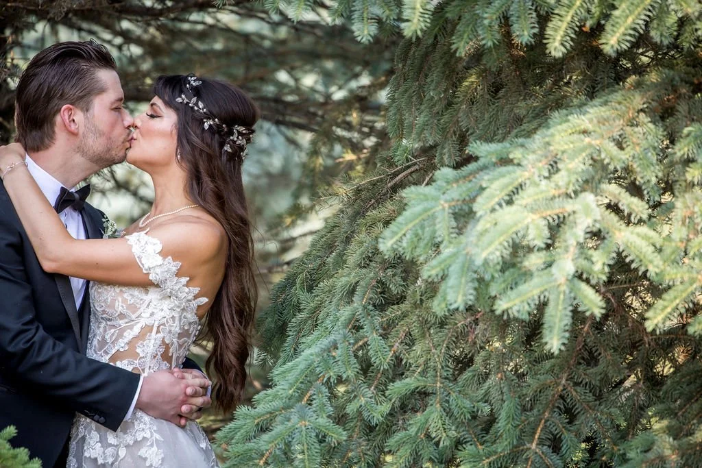 forest-wedding-photography-nature-focused-alberta-venue.jpg