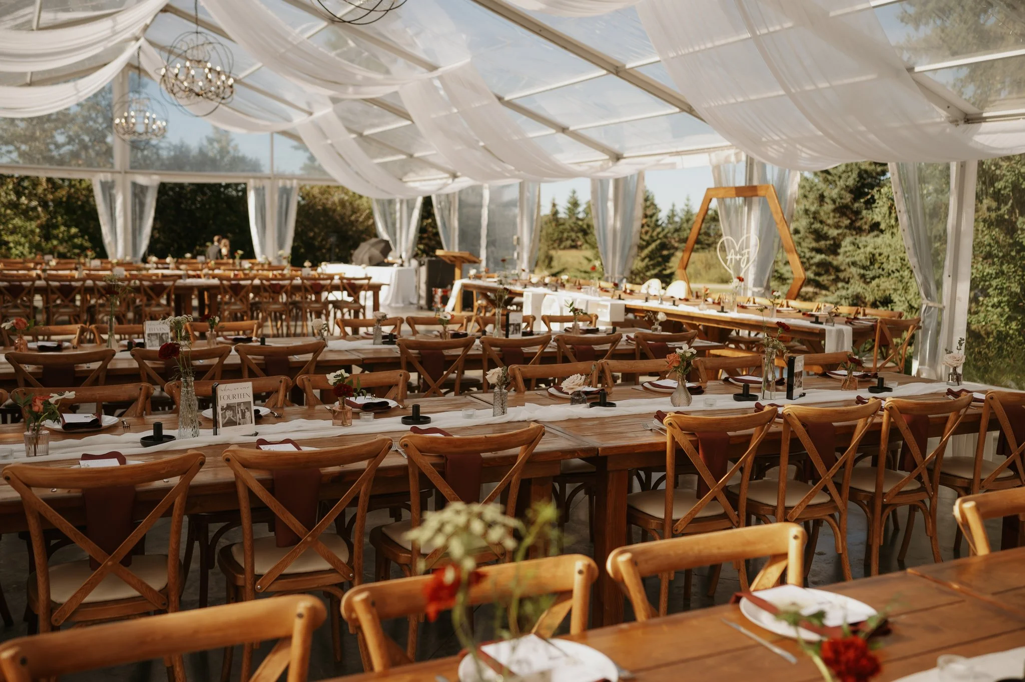 Clear-Tent-Edmonton-nature-inspired-wedding-venue.jpg