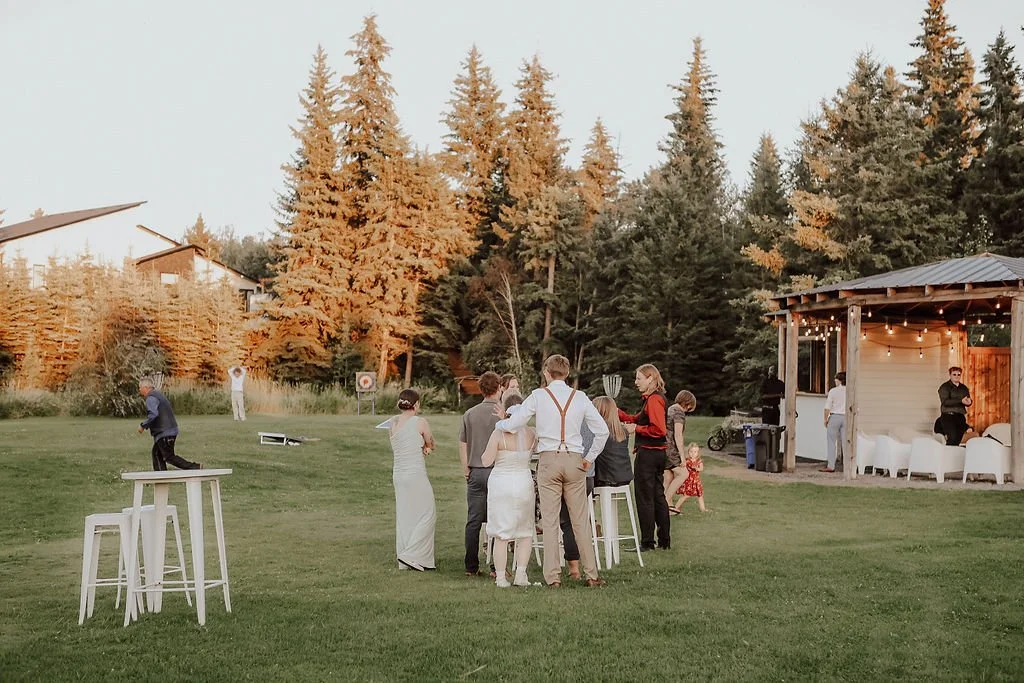 Central-Alberta-wedding-venue-yard-games-PARTY.jpg