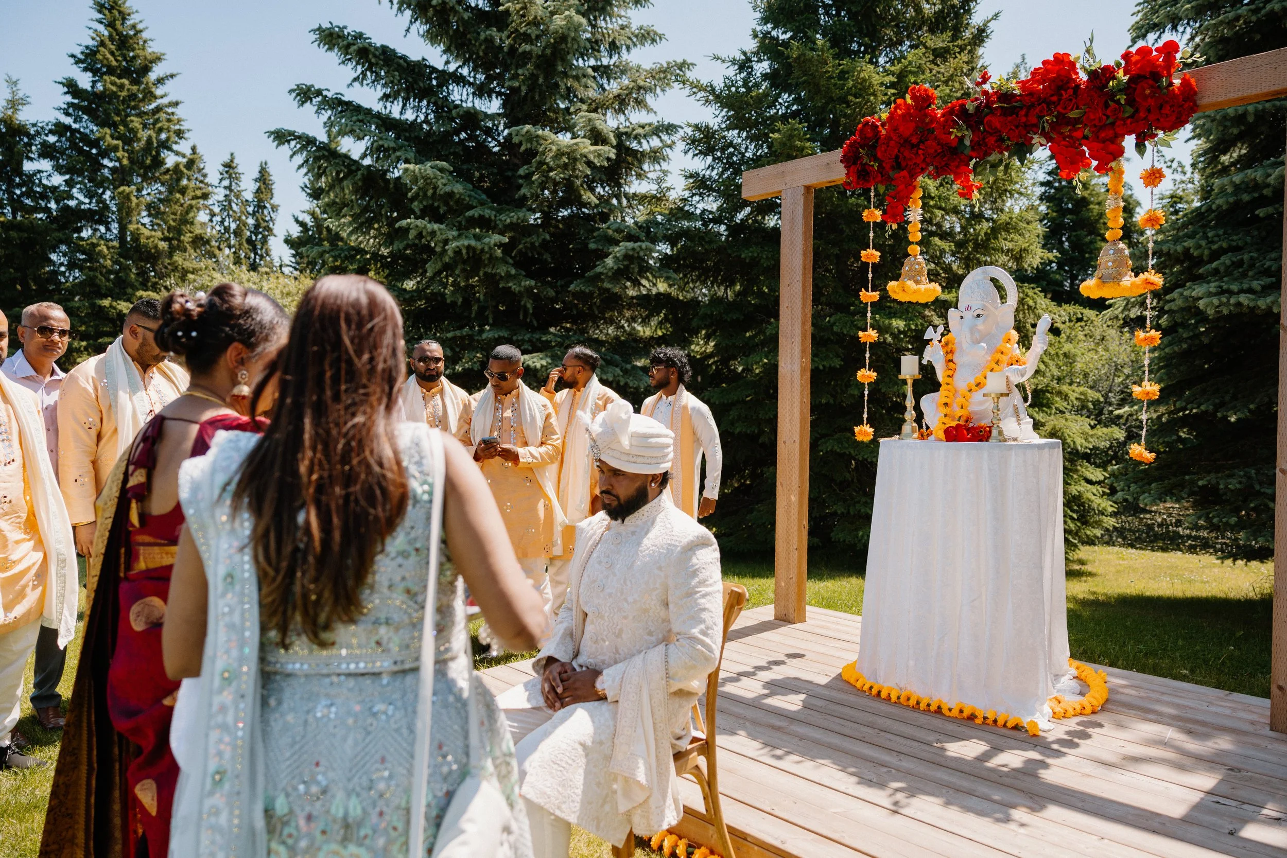 hindu-wedding-ceremony-ganesh-ritual-outdoor-venue.jpg