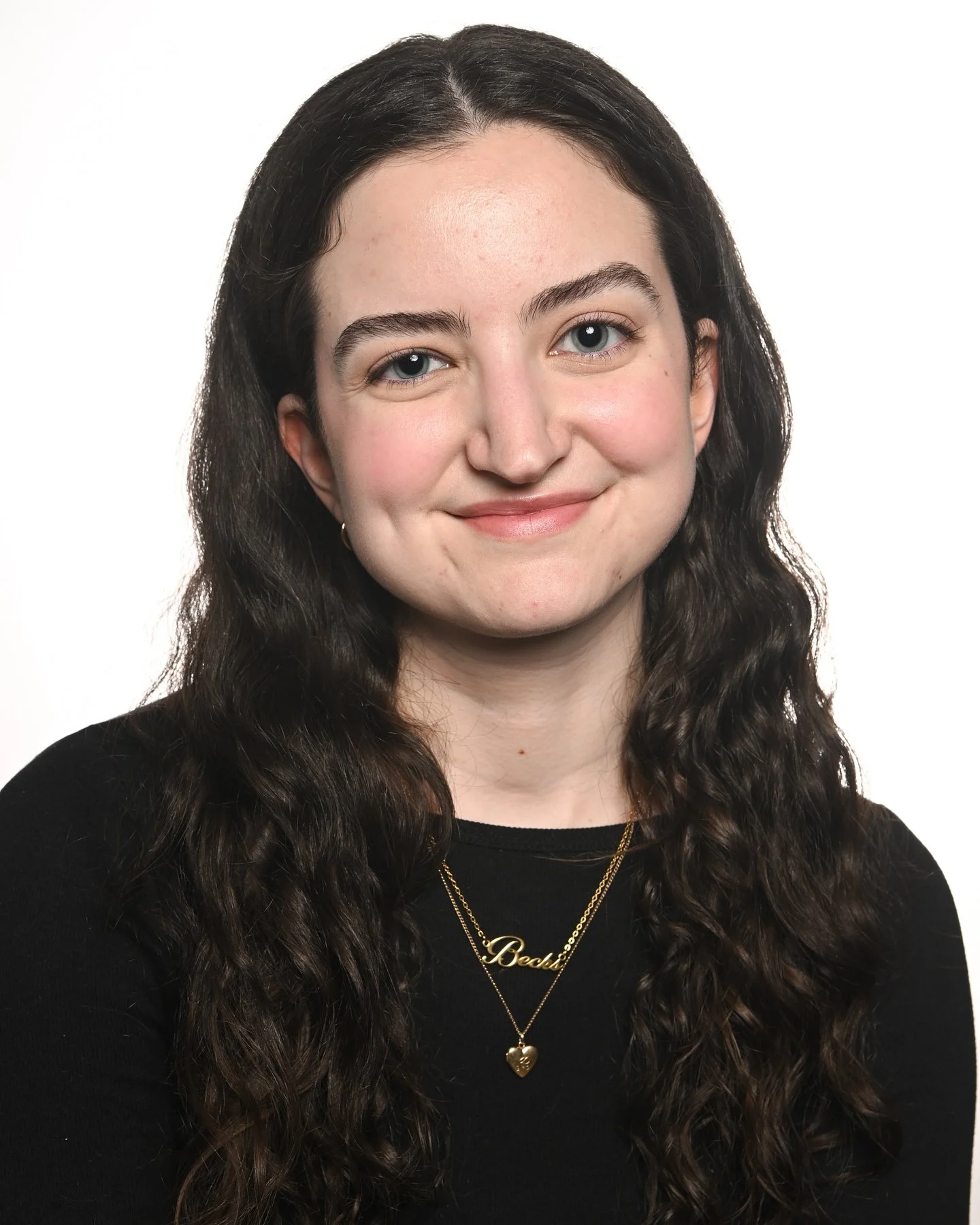 my very official, last-semester-of-drama-school headshot (by the legendary @lbs_photo) 🌟