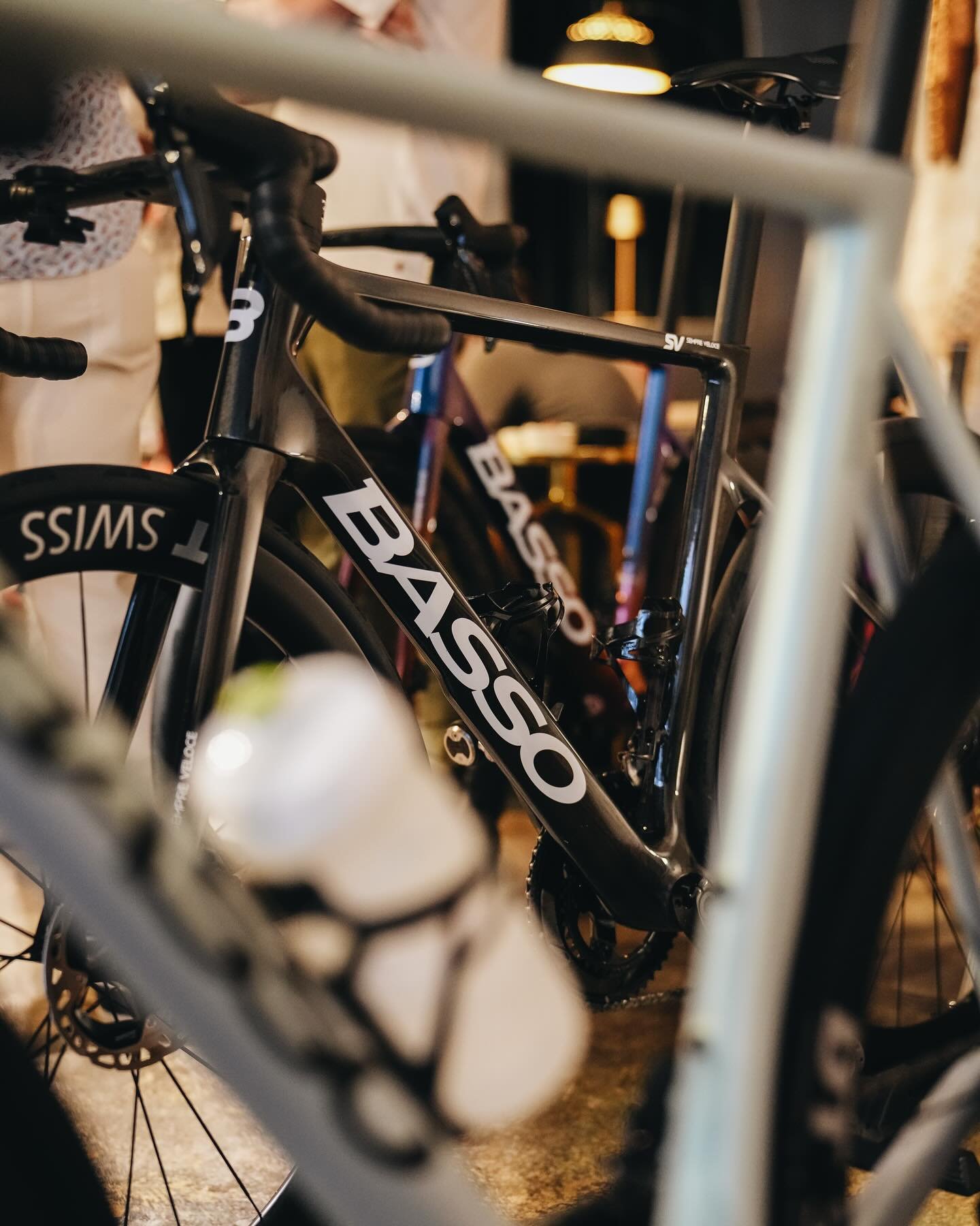 Weekend racing recap incoming, but first APERITIVO 🥂
We had a phenomenal Friday night showcasing @bassobikes and celebrating the kickoff to @usaspeedweek as well as dropping the incredible PURPLE.
The weekend was one we’ll remember forever.