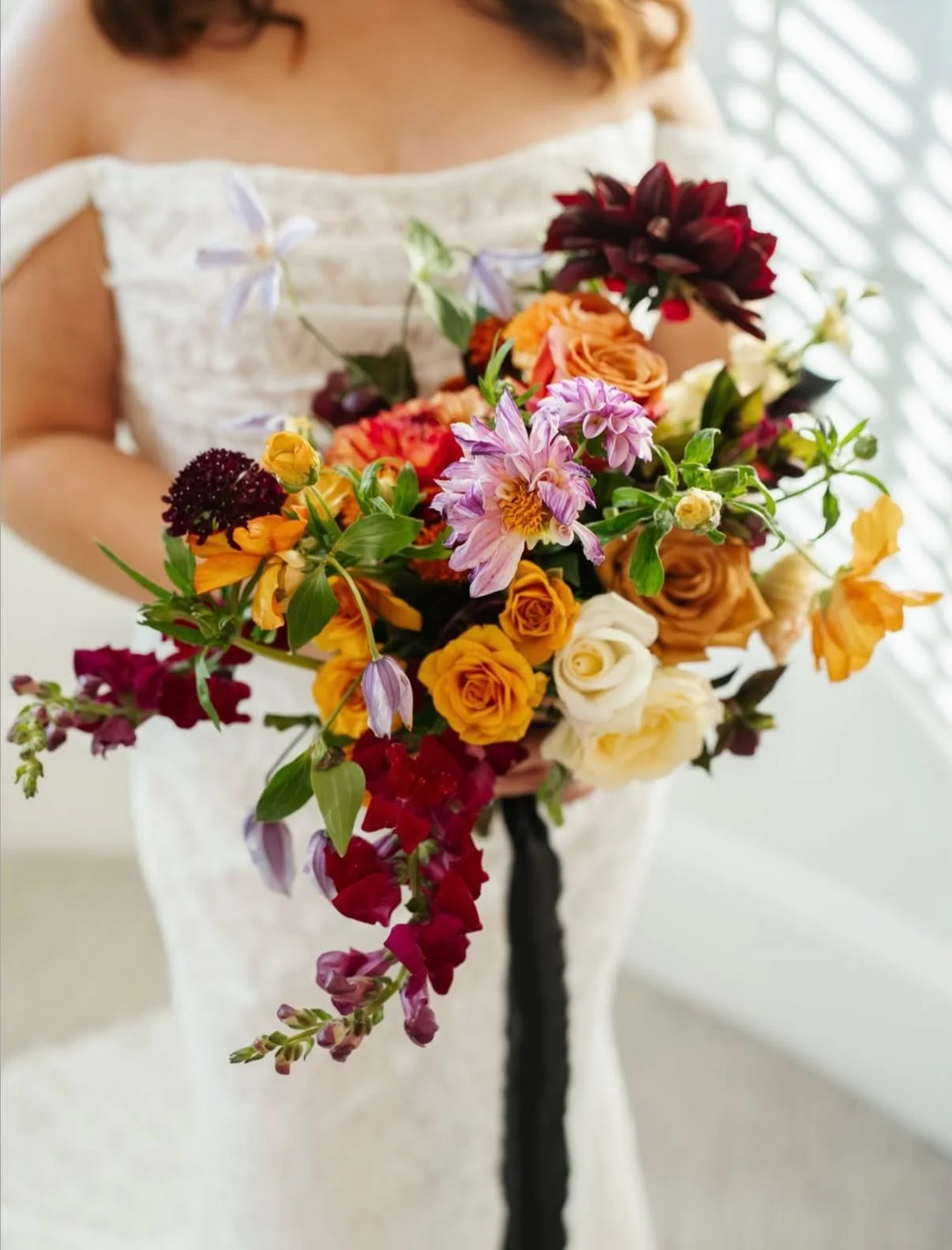 Obsessed 😍is an understatement! 

Venue - @oliopeabody
Photographer - @daniellelittlesphoto
Planner - @simplybeeutifulevents
Florist - @stemsnh
Band - @vibrant_boston
Caterer - @fireflysbbq &amp; @edex_provisions
Hair &amp; make-up - @viva.la.beauty