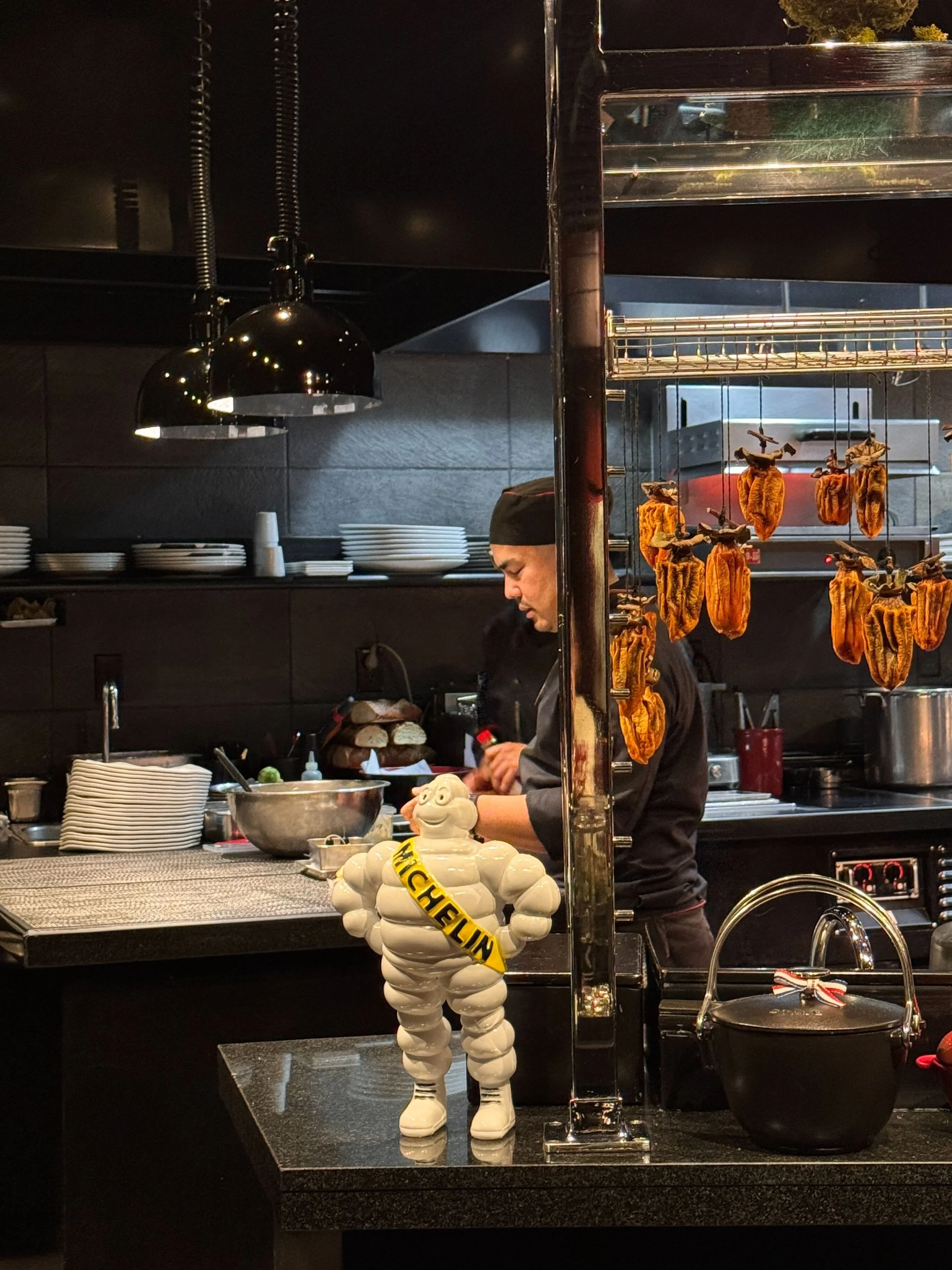 Steakhouses Swarm Vegas + A Bakery Says Bye-Bye