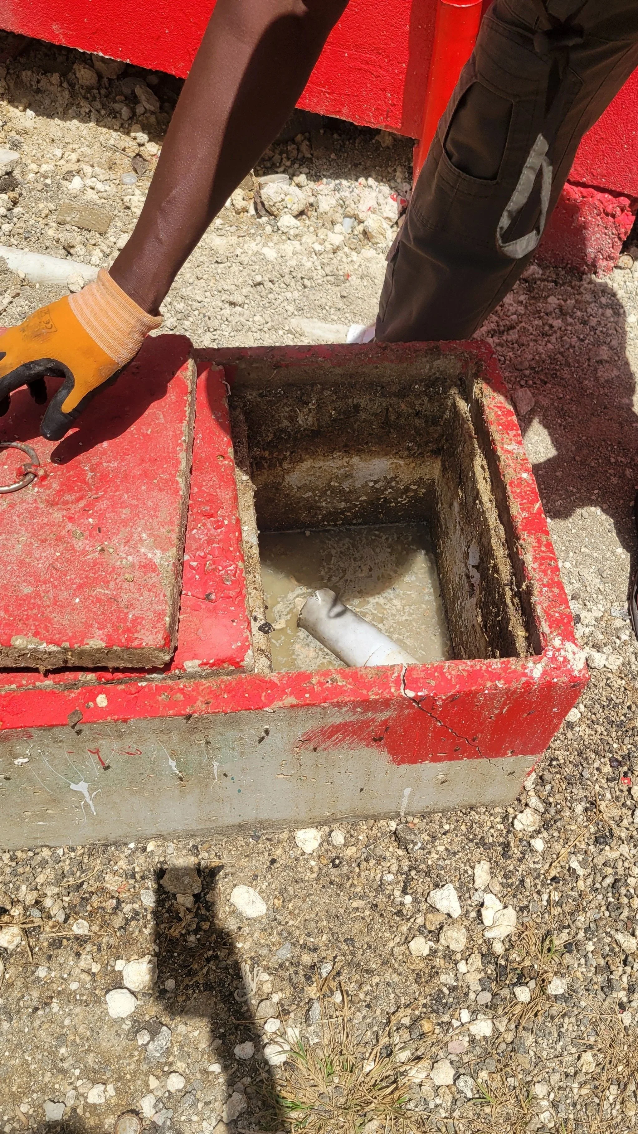 On-Site Drainage Inspection
Assessing drainage conditions and identifying the source of the problem.