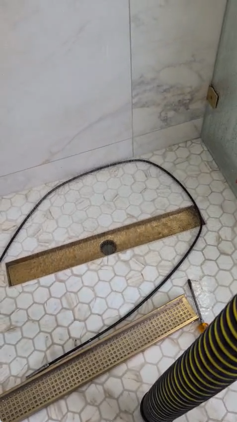 Residential Drainage Issues
Diagnosing and resolving blocked, slow and backed-up residential drains.