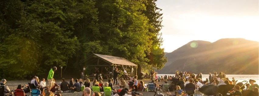 live music at Comox Lake near Cumberland BC Comox Valley hotel