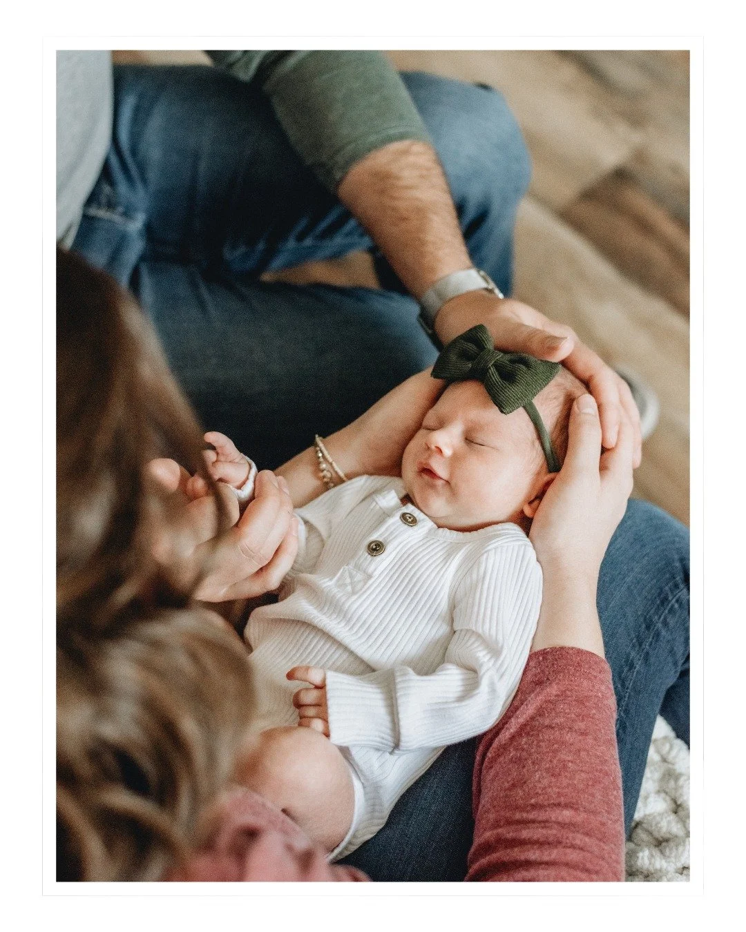 The smallest thing that helped me feel like ME again after birth was getting myself ready. Who has time to shower everyday? I surely didn&rsquo;t, but that didn&rsquo;t stop me from throwing on a cute comfy outfit and washing my face. I would throw s