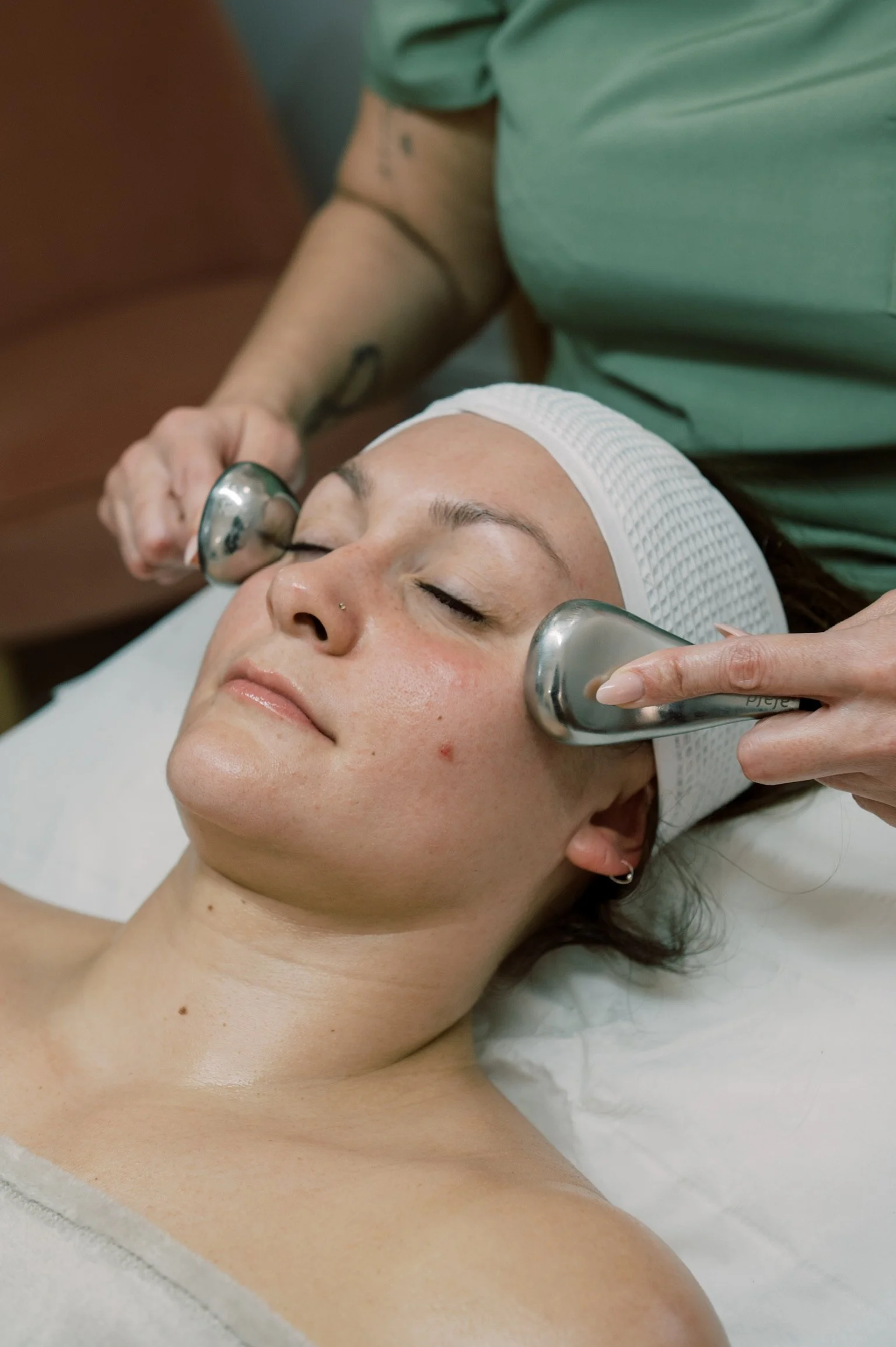 Professional facial treatment with Lucy at Straday Studio in Fareham