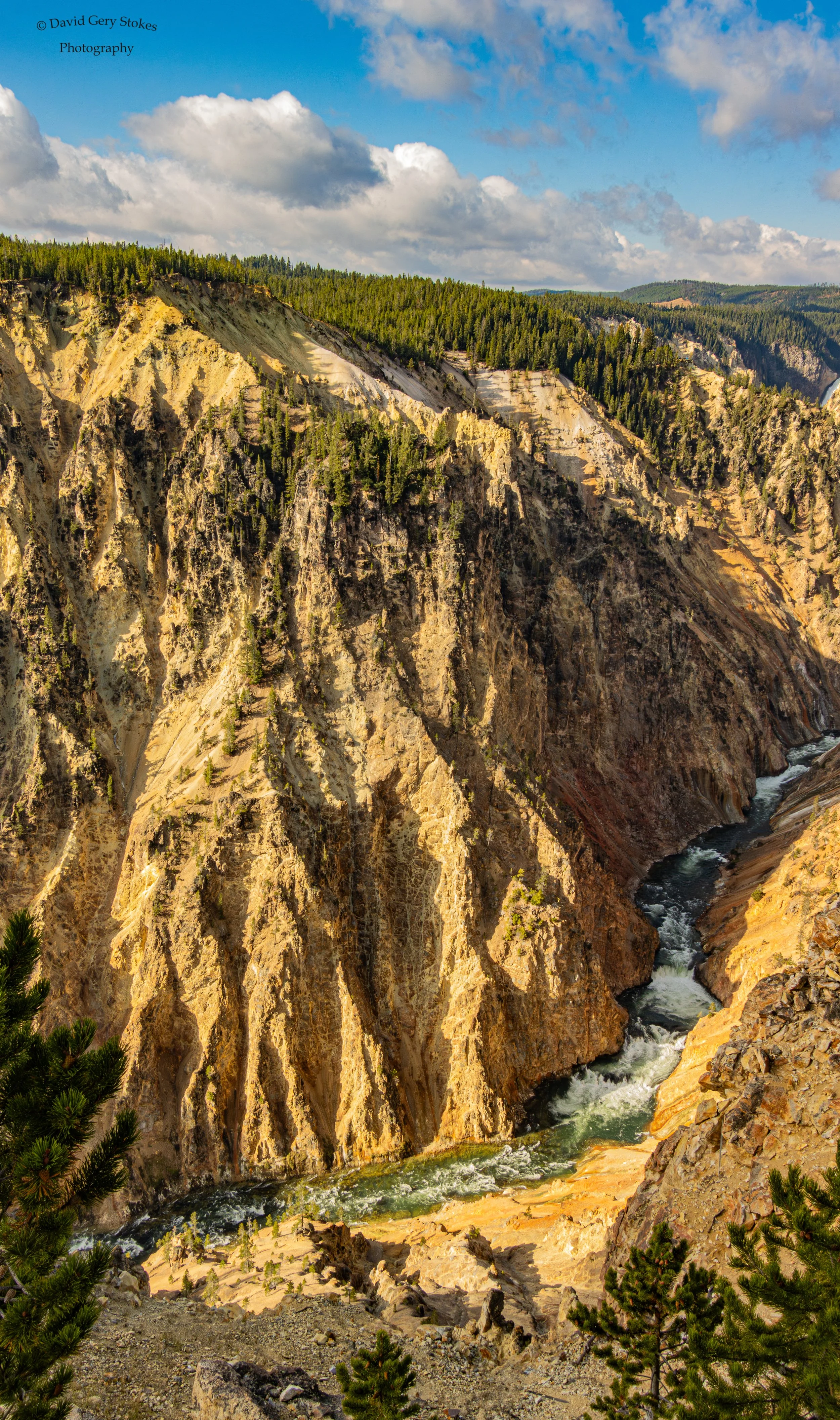Yellowstone_Riv_Canyon_YGT3_092222_WM_0998.jpg