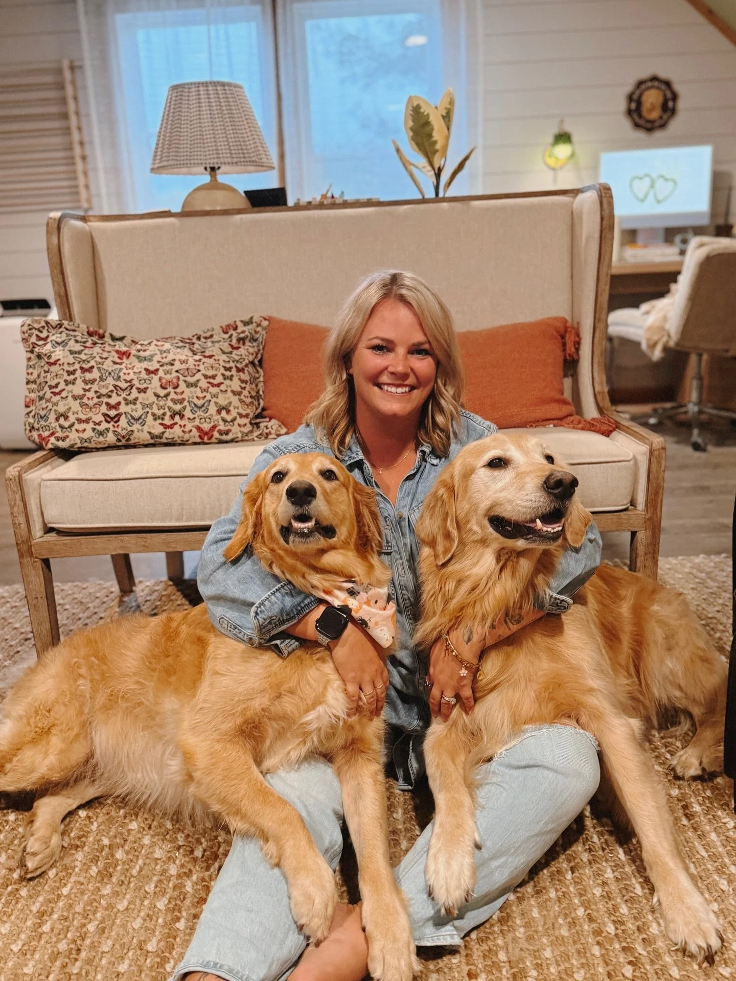 if you're new here... 

i'm nita, the designer behind golden designs co.!

i help create bold and strategic branding for small business owners. 

inspired by my two golden retrievers, boone &amp; harlee

welcome to golden designs co. 💌