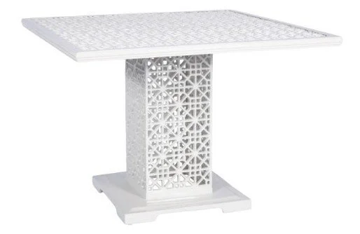Hickory Chair Outdoor Dining table