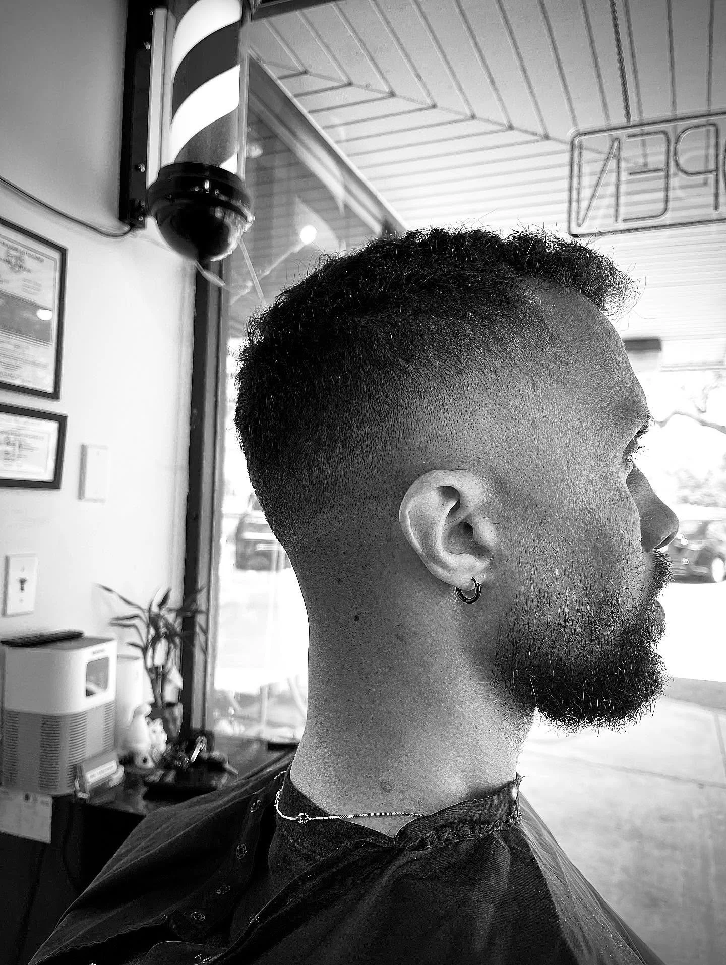 #midskinfade #skinfade #baldfade #curlyhair #menshair #binhsbarbershop